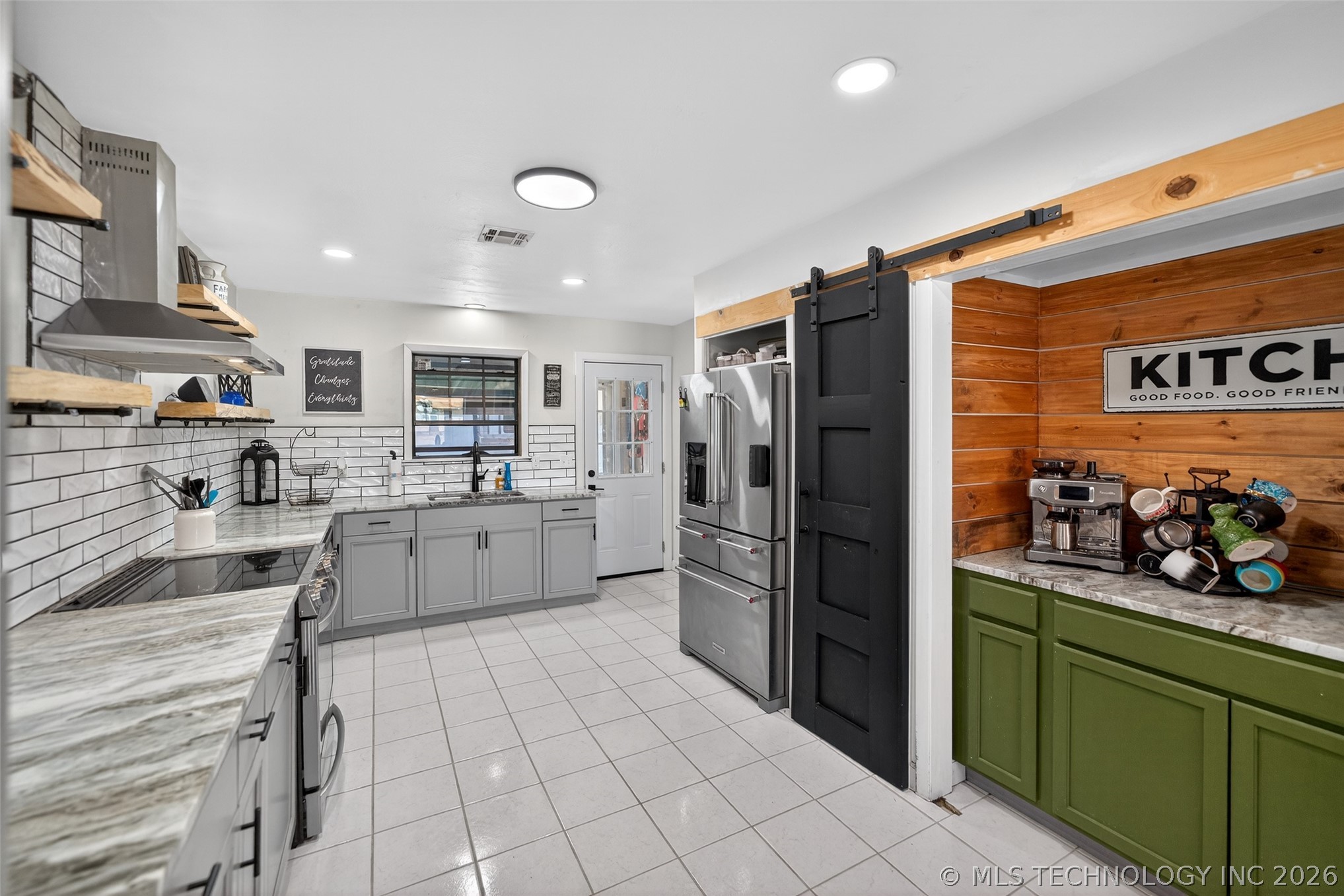 406 N William Penn Street Property Photo 13