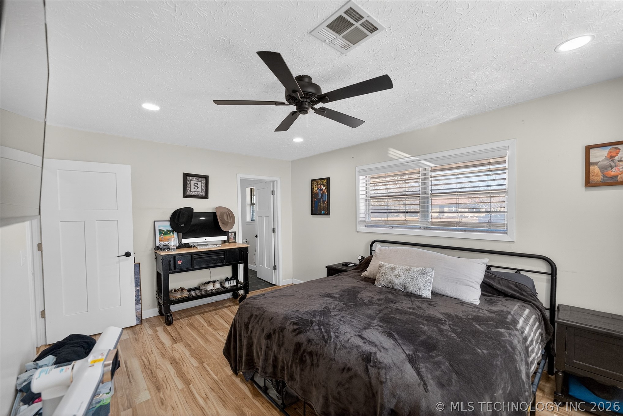 406 N William Penn Street Property Photo 24