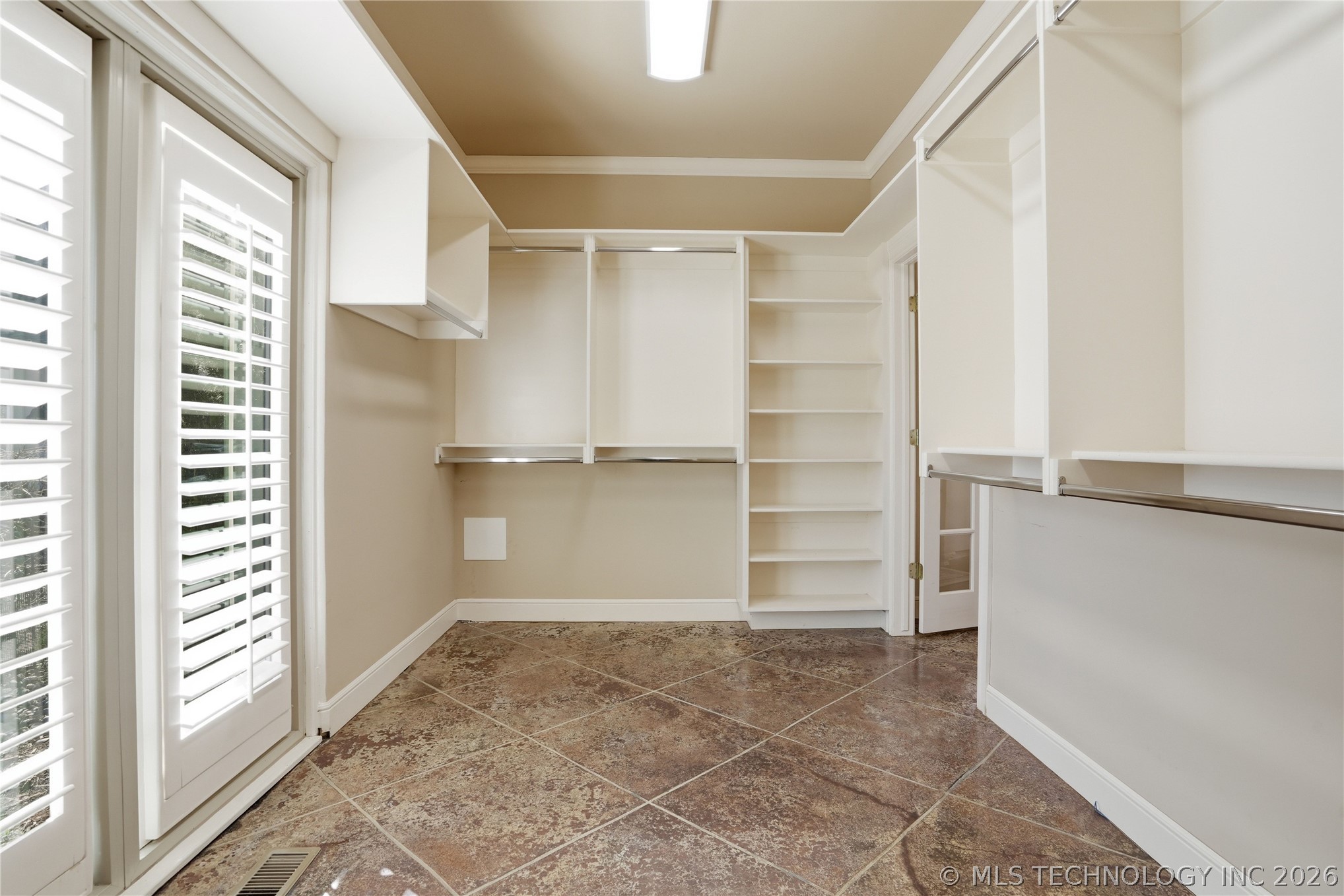 7936 S 90th East Avenue Property Photo 43