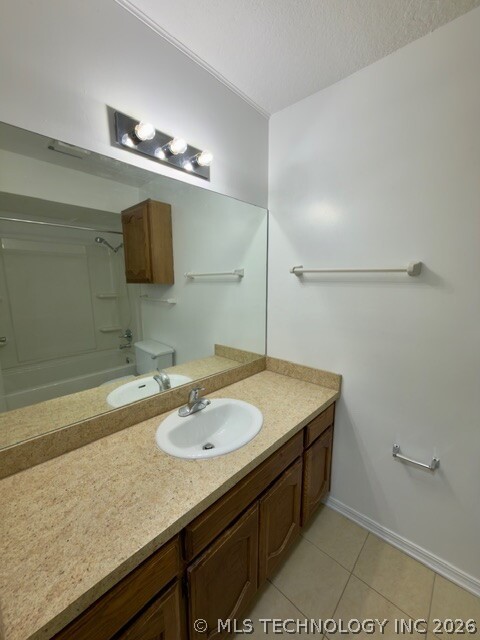 1907 E 66th Place Property Photo 13
