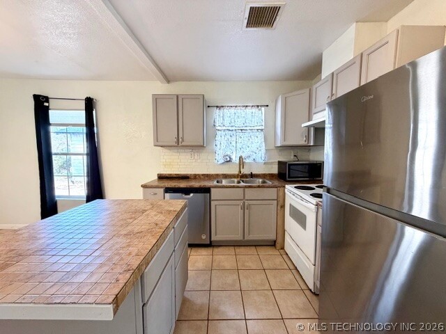 1231 N Boston Place Property Photo 5