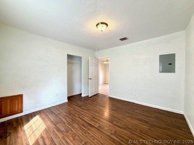 1231 N Boston Place Property Photo 9