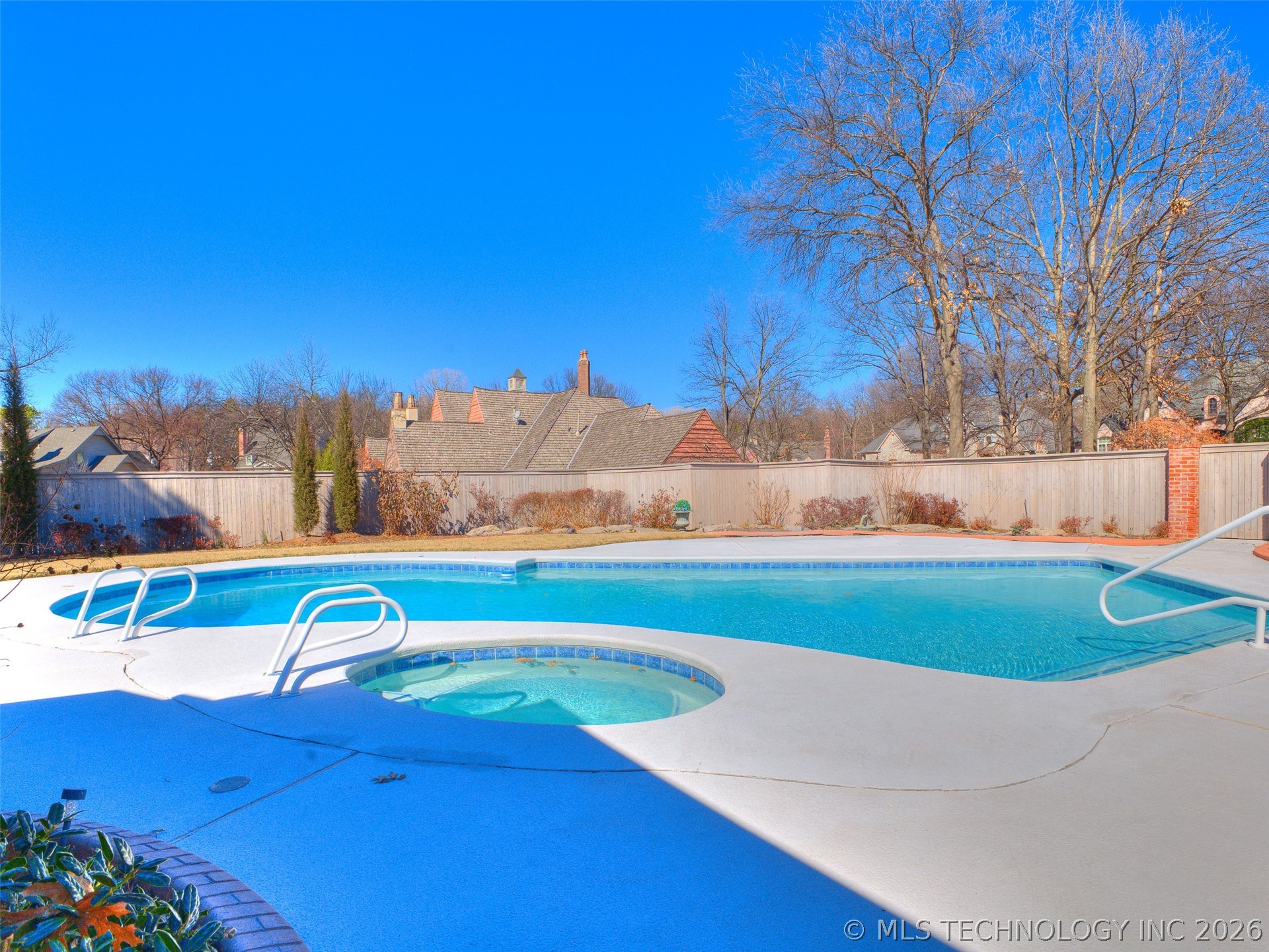 5417 E 80th Street Property Photo 8