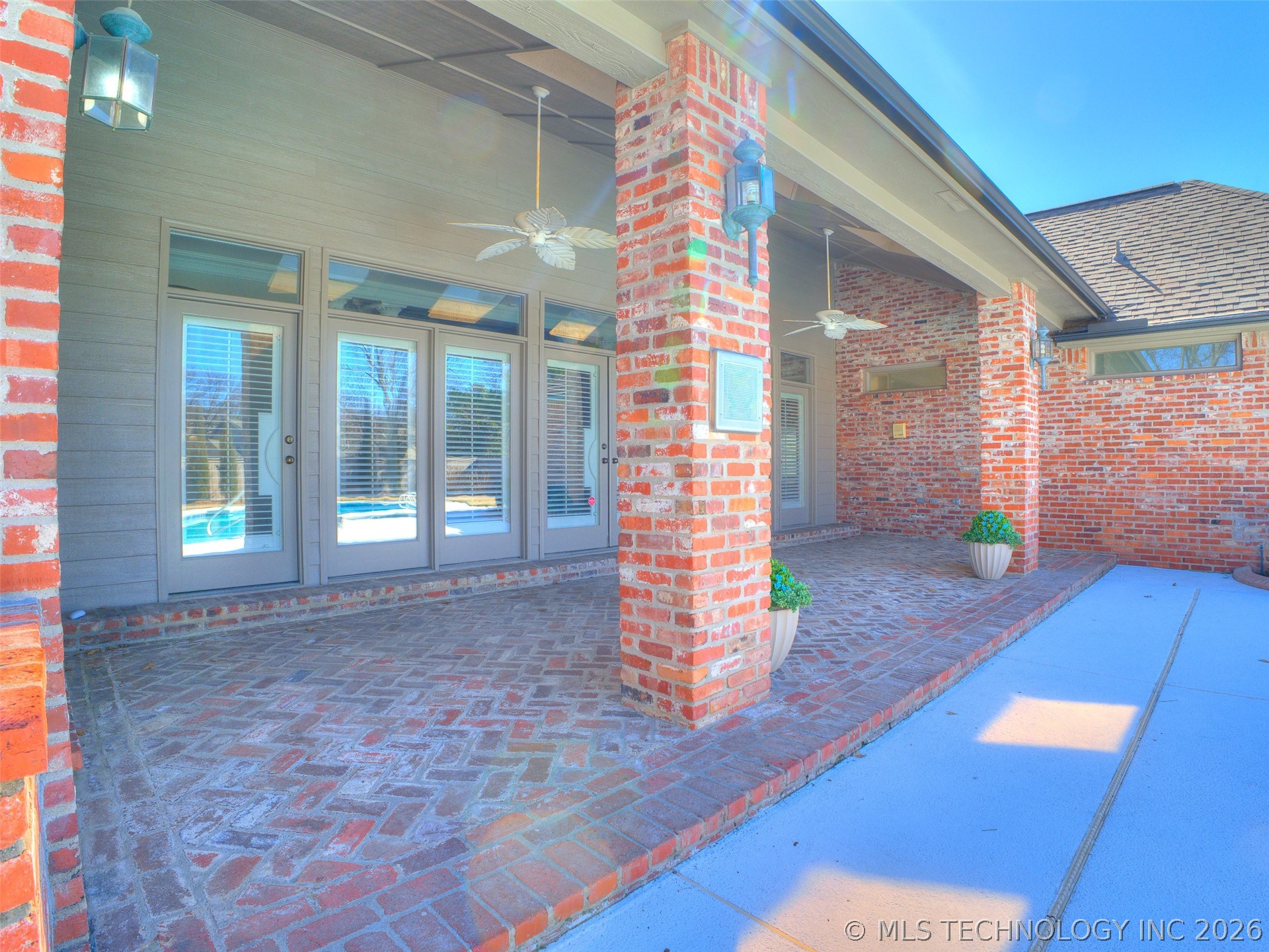 5417 E 80th Street Property Photo 9