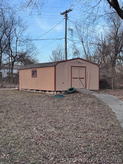 561 E 42nd Place North Property Photo 2