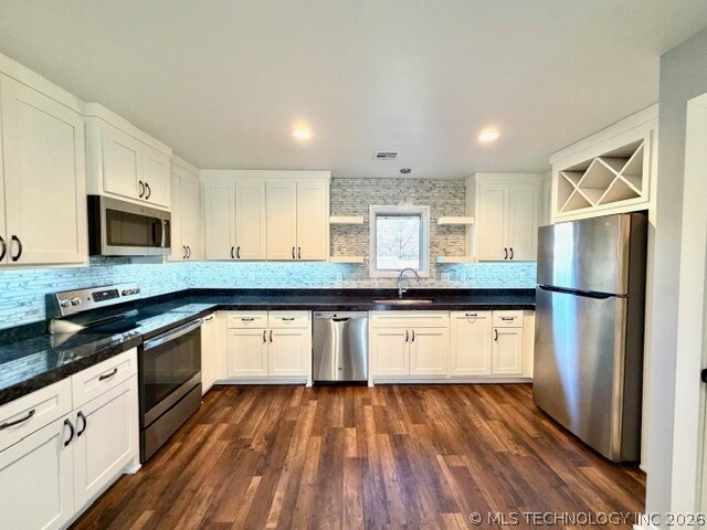 2606865 Property Photo 4