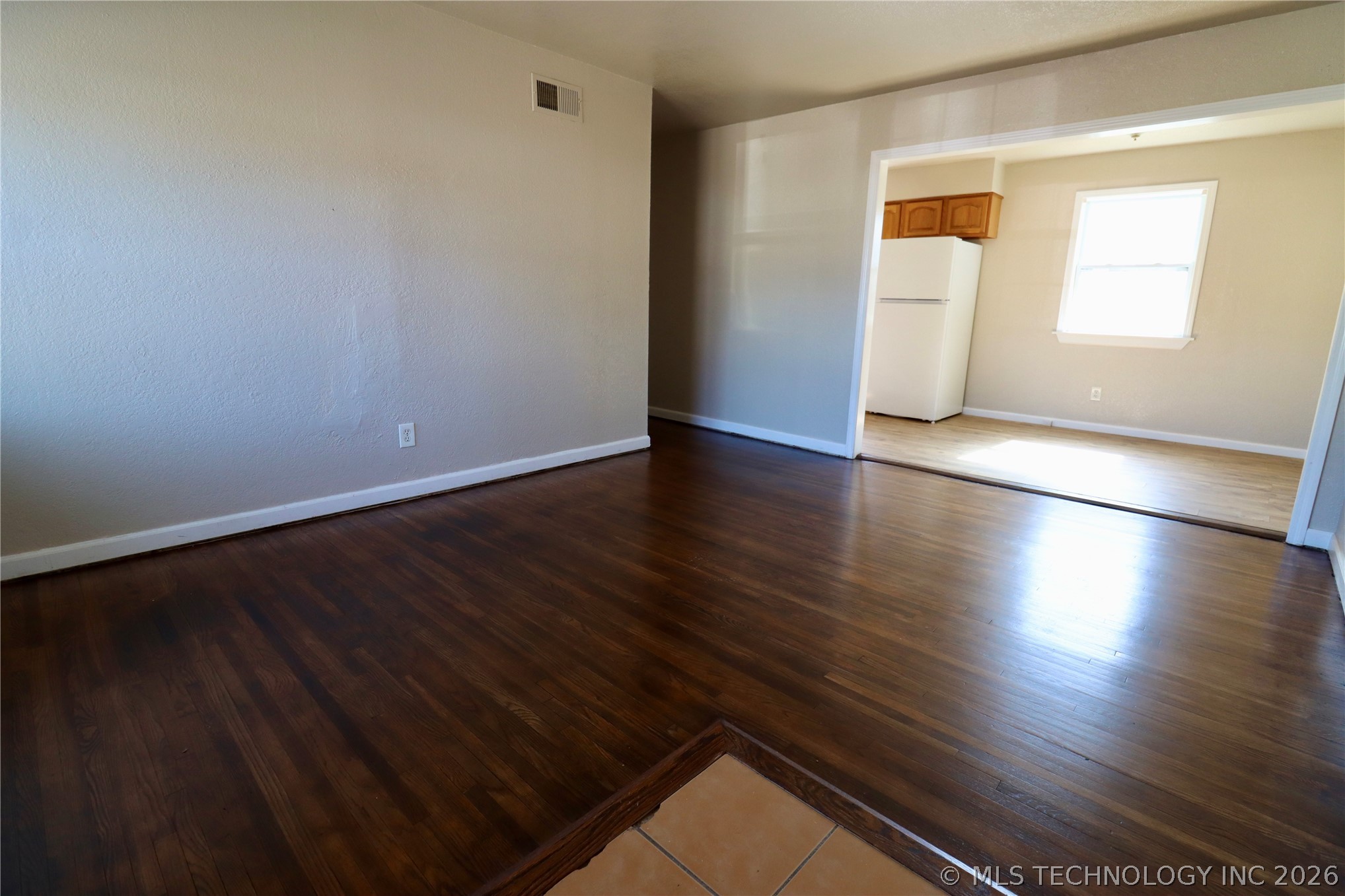 320 W 63rd Place North Property Photo 2
