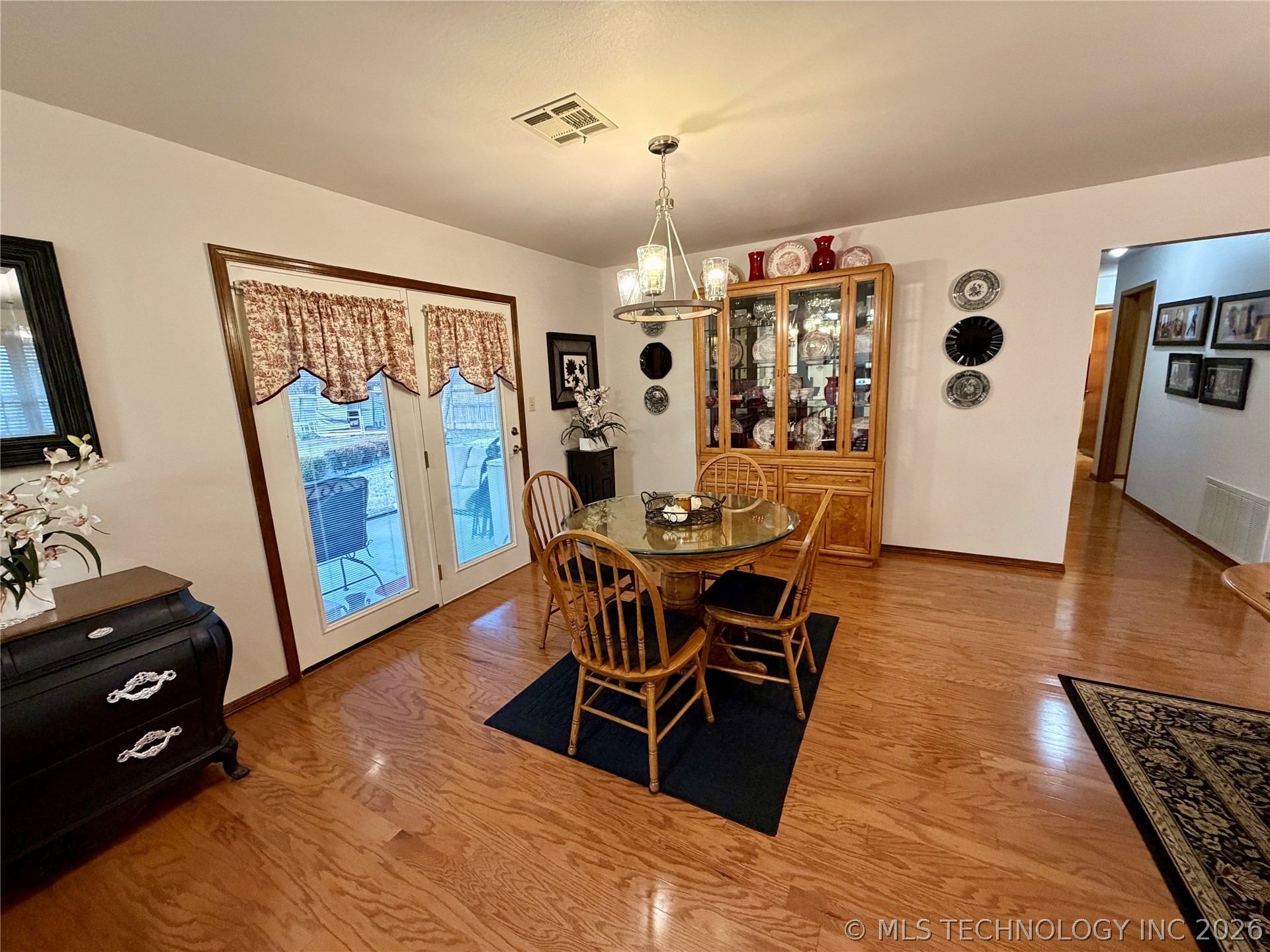 1620 Turner Street Property Photo 9