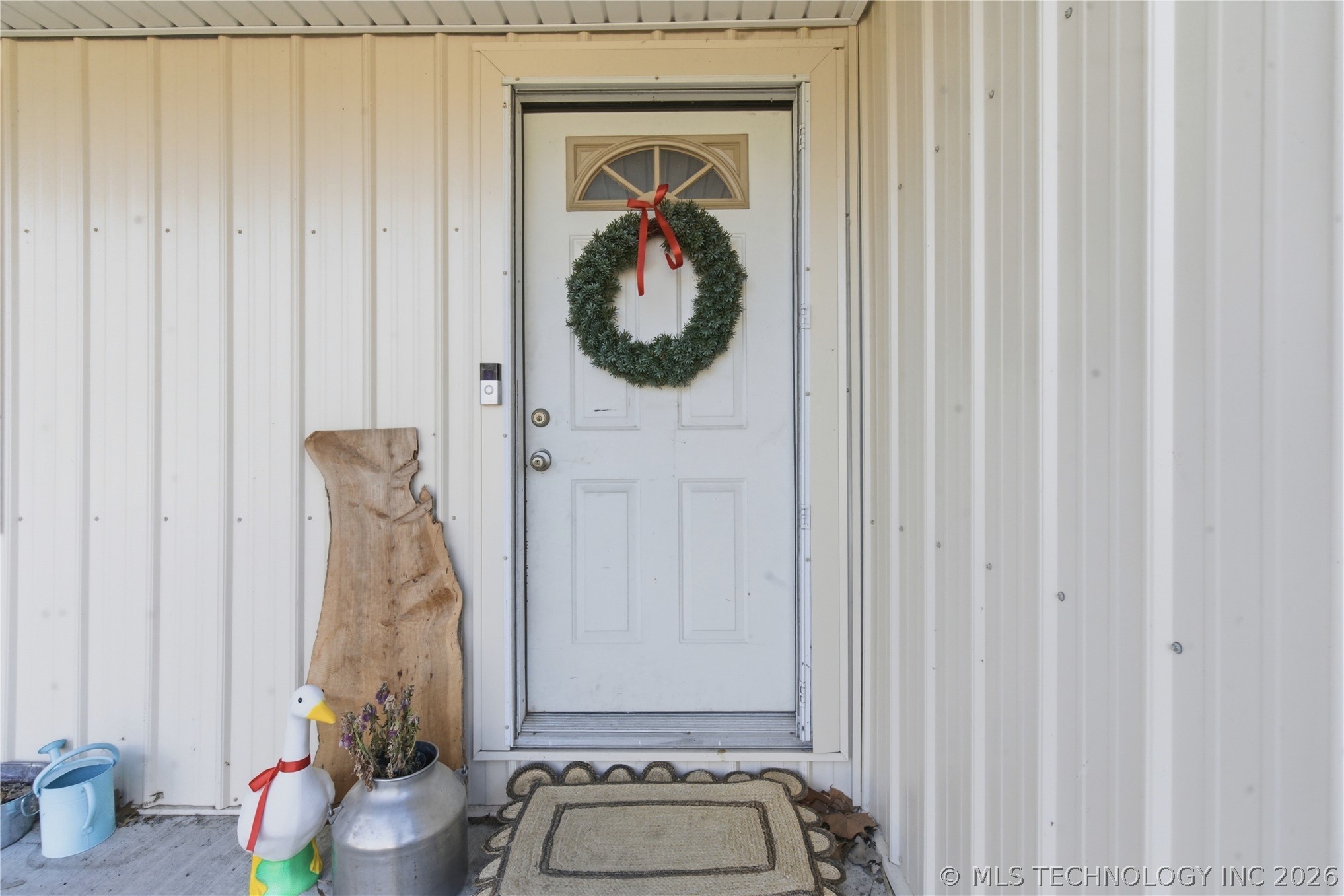 307 S Gray Pl Place Property Photo 3