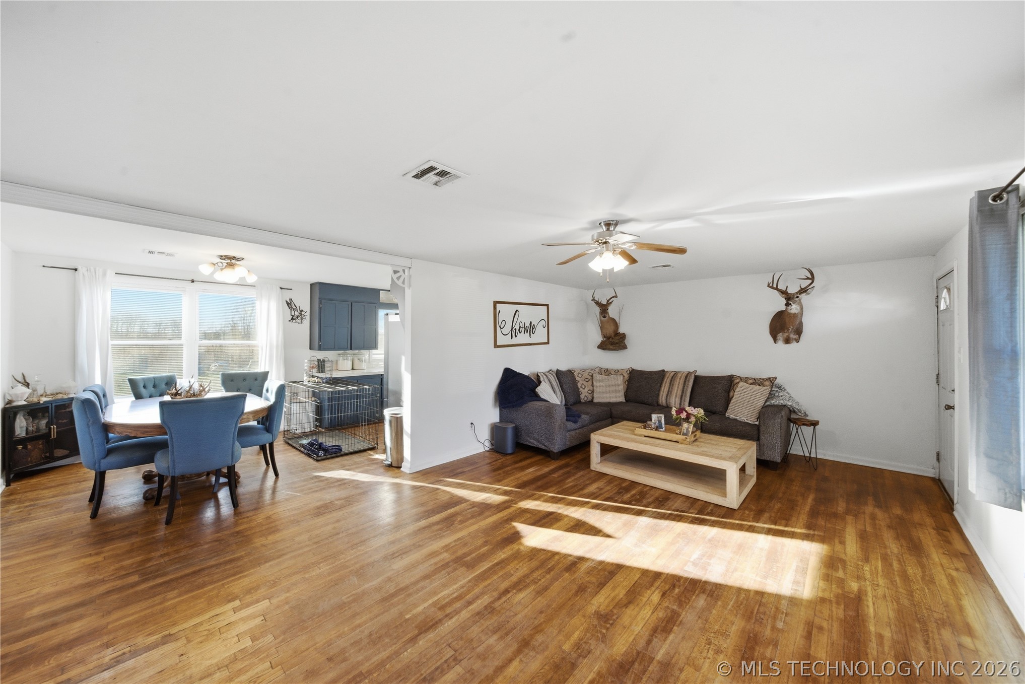 307 S Gray Pl Place Property Photo 5