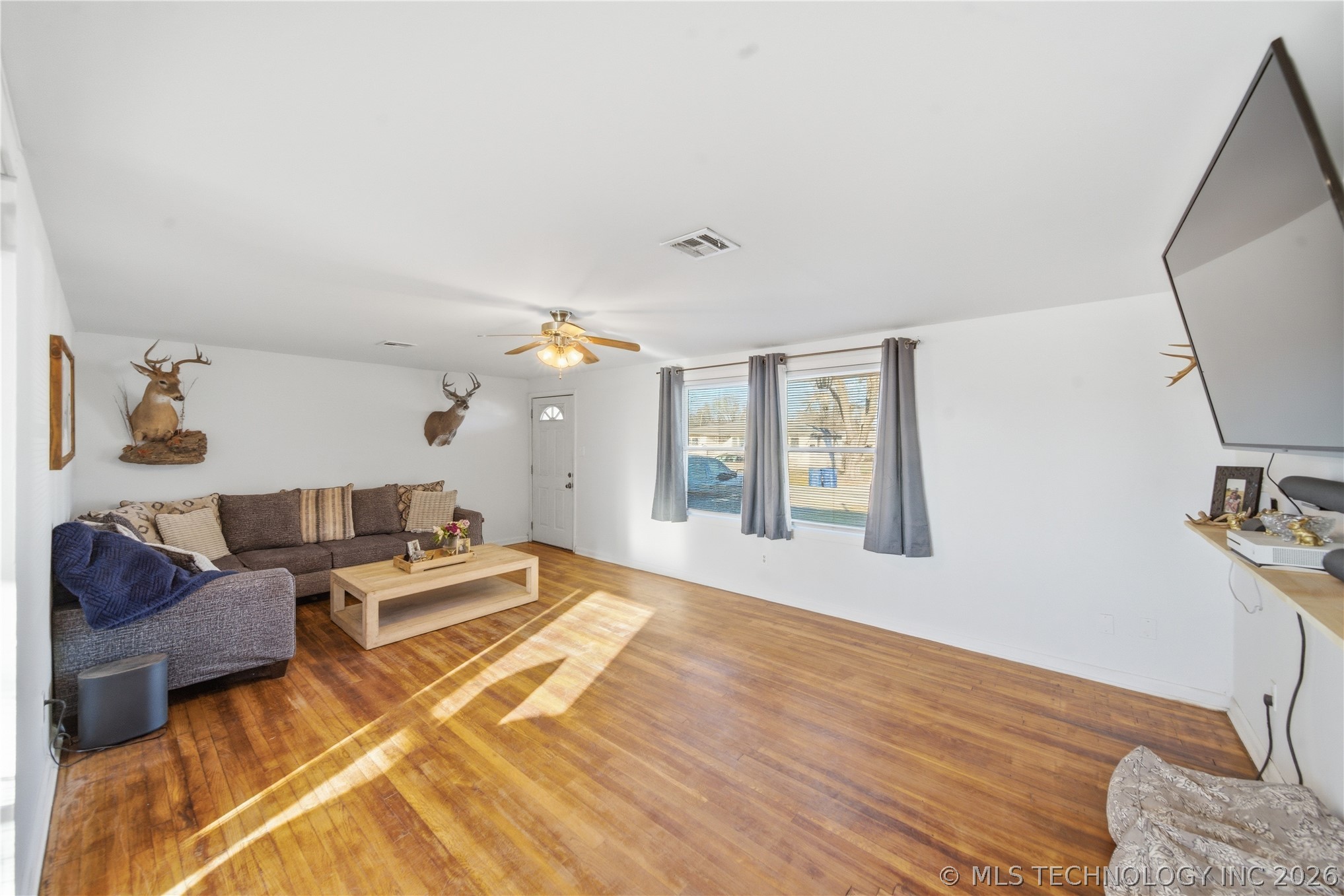 307 S Gray Pl Place Property Photo 7