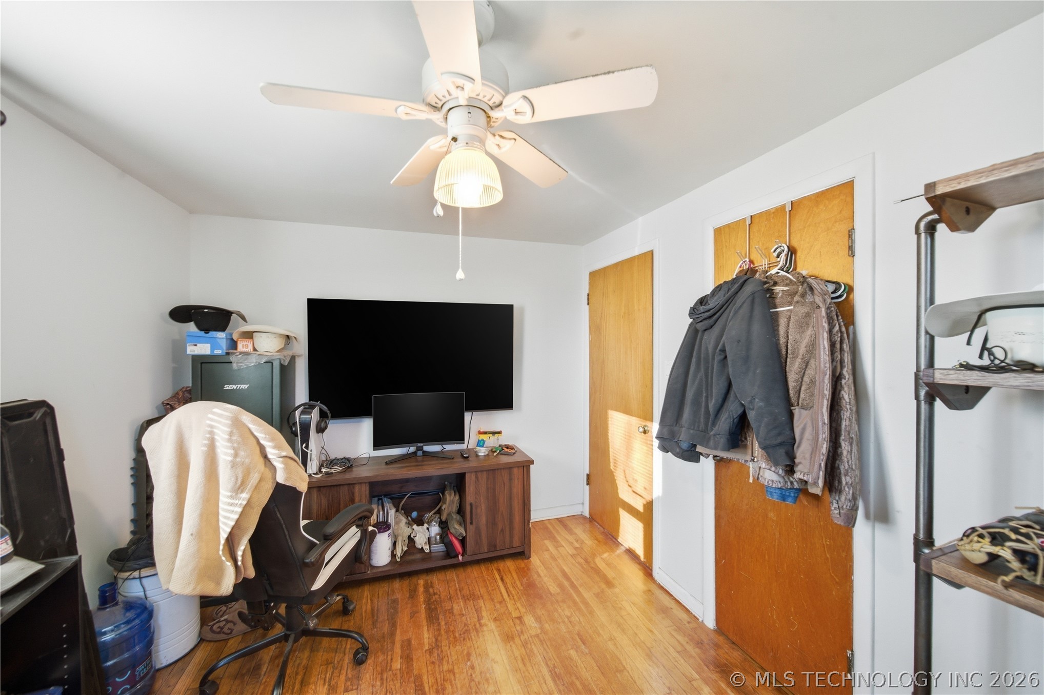 307 S Gray Pl Place Property Photo 23