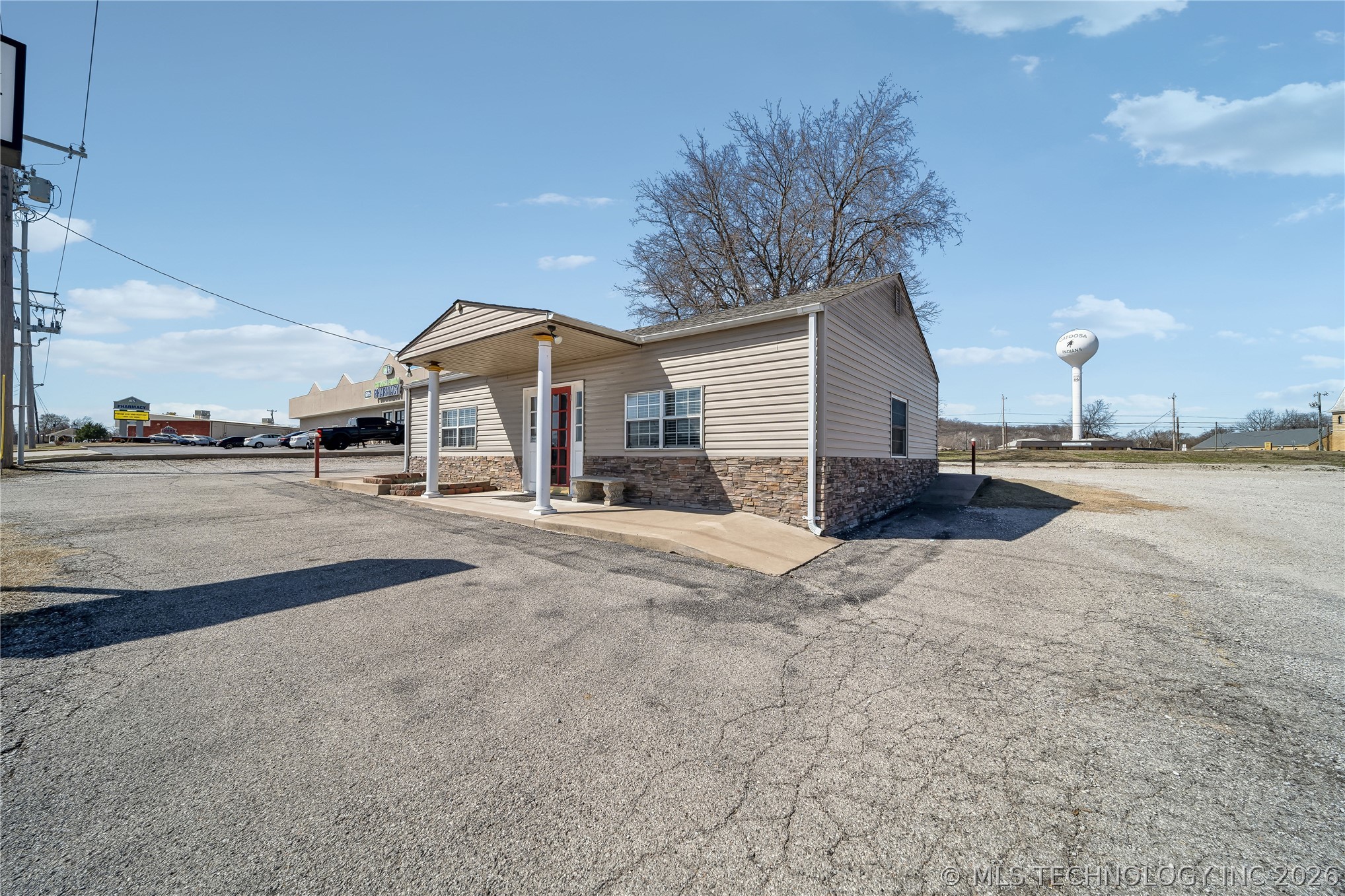 1831 N Highway 66 Route Property Photo 5