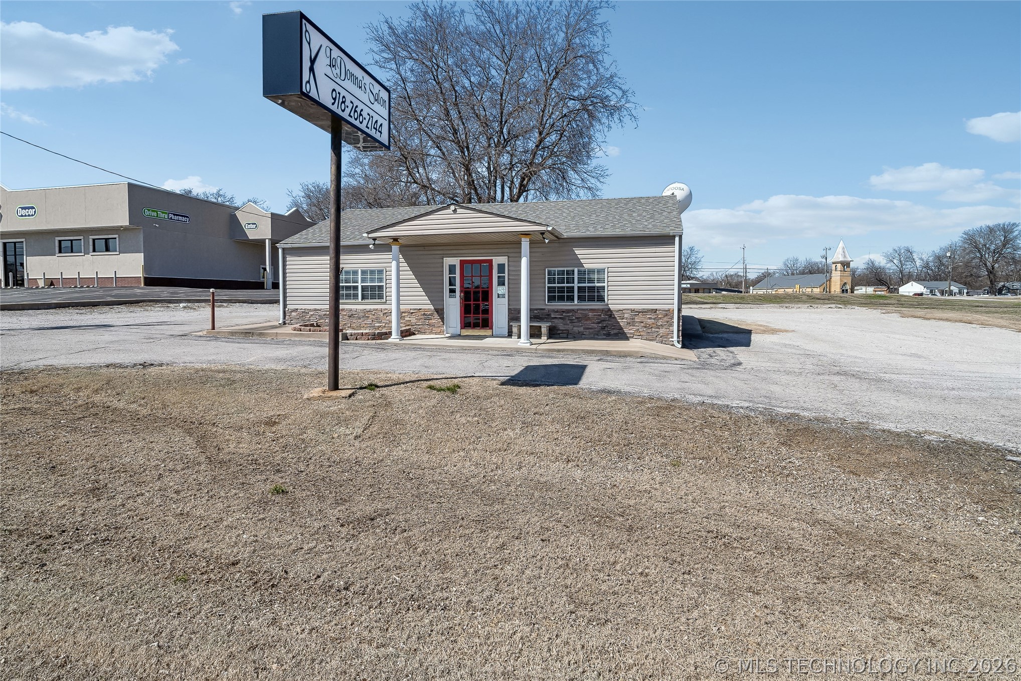 1831 N Highway 66 Route Property Photo 6