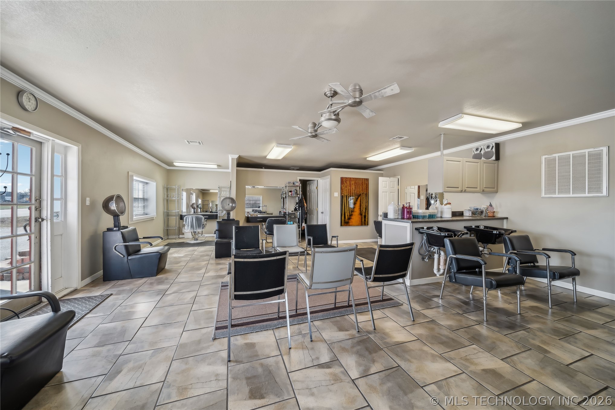 1831 N Highway 66 Route Property Photo 8
