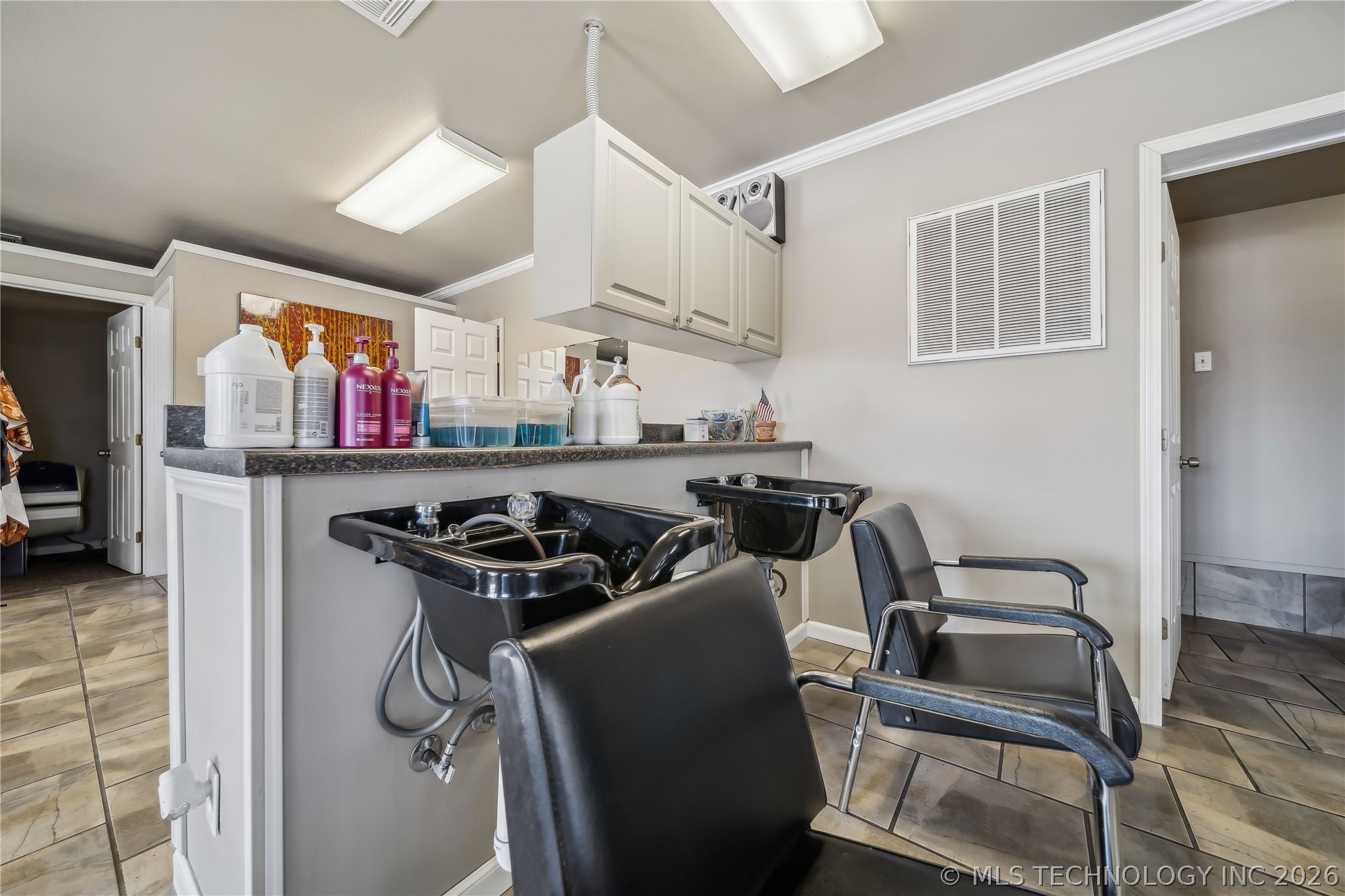 1831 N Highway 66 Route Property Photo 10