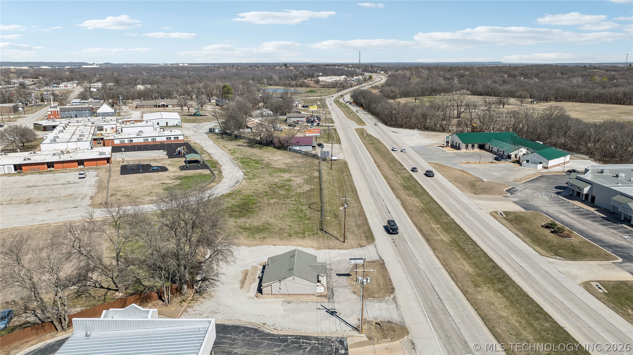 1831 N Highway 66 Route Property Photo 27
