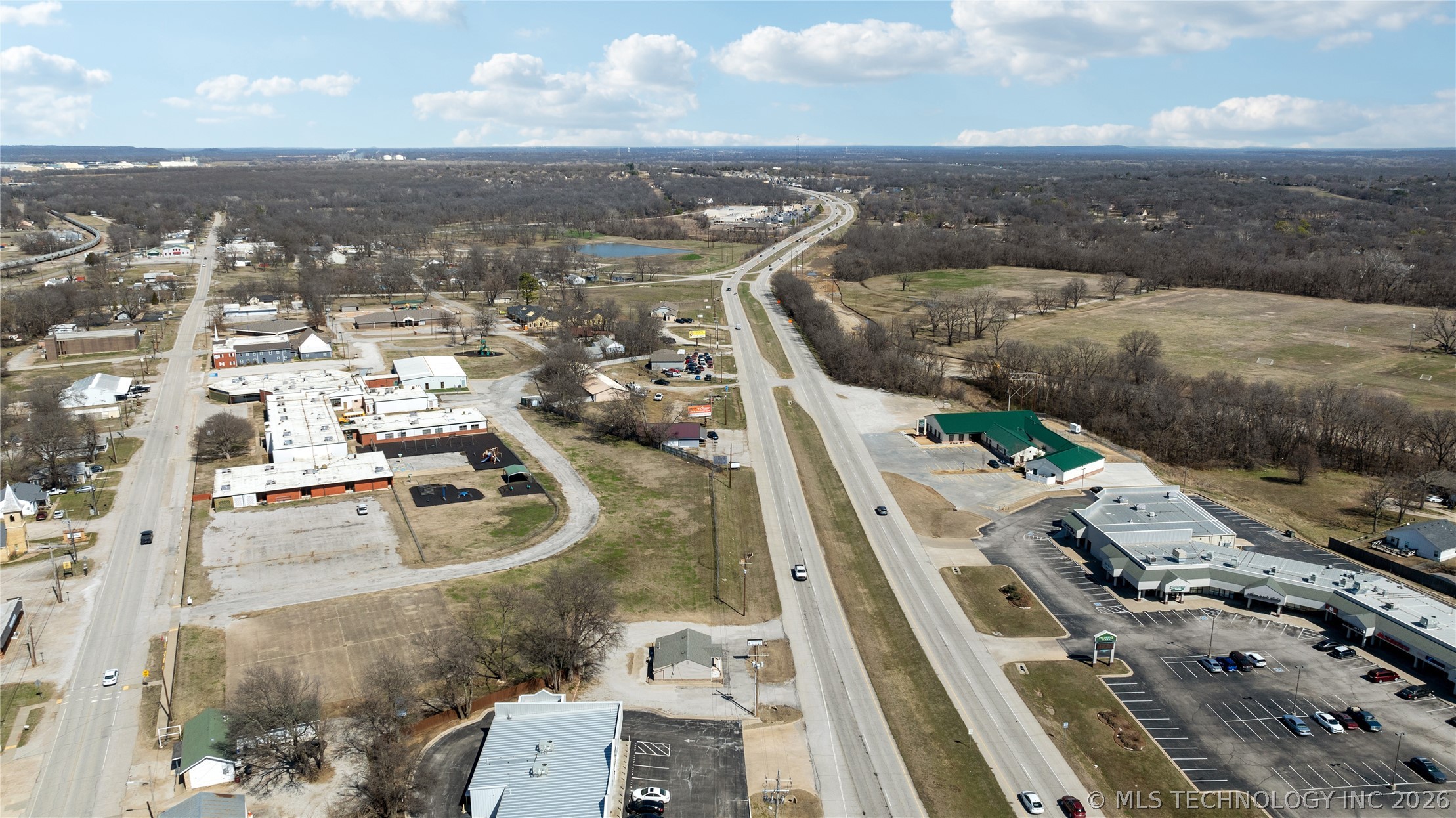 1831 N Highway 66 Route Property Photo 34