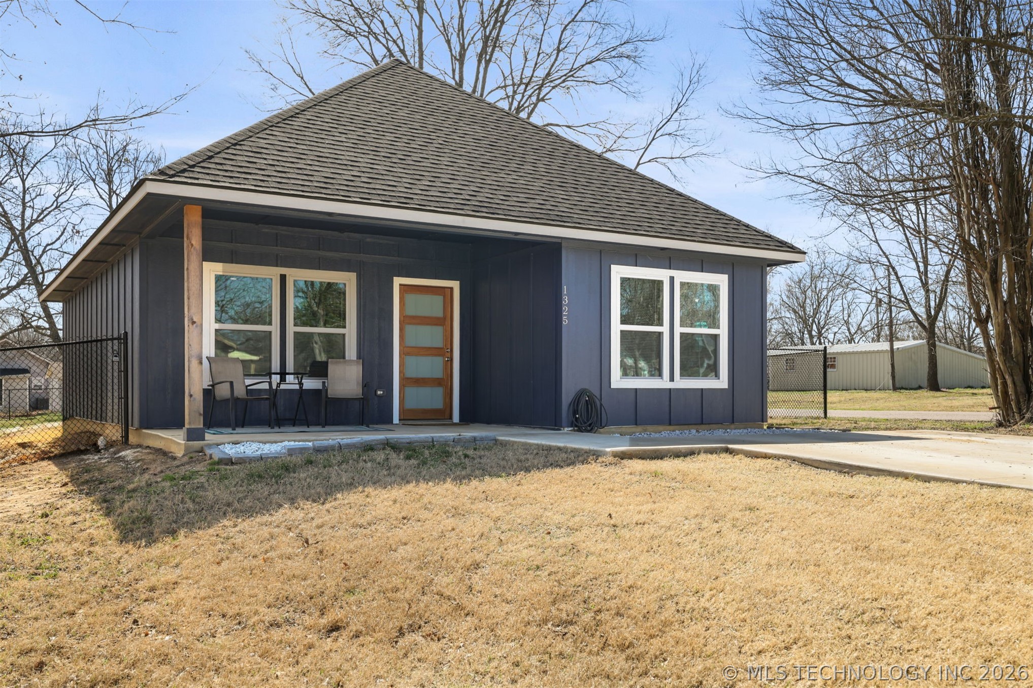 1325 Houston Property Photo 1