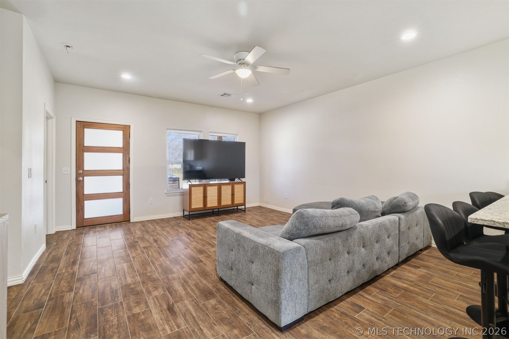 1325 Houston Property Photo 4