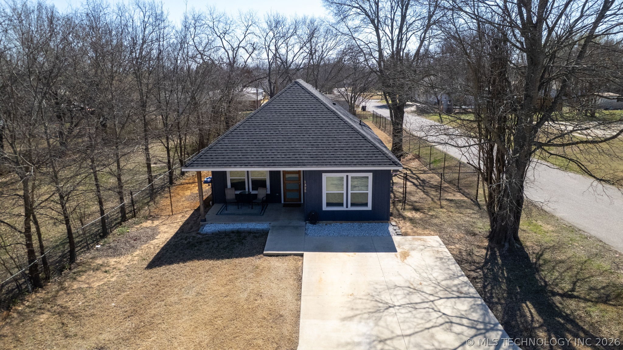 1325 Houston Property Photo 15