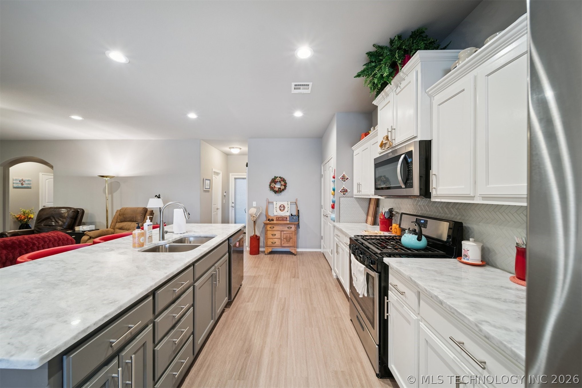 7509 S Walnut Avenue Property Photo 17