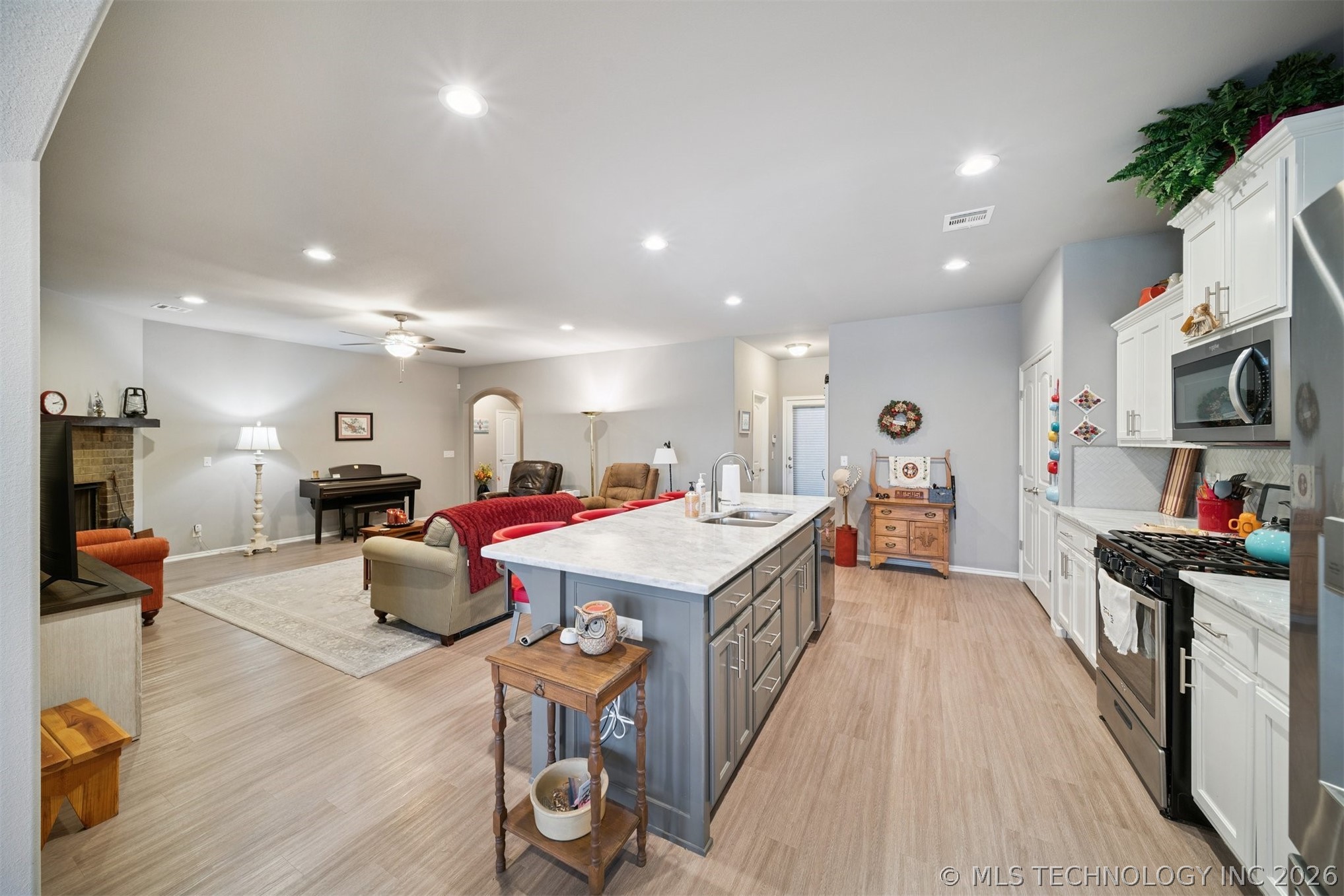 7509 S Walnut Avenue Property Photo 18