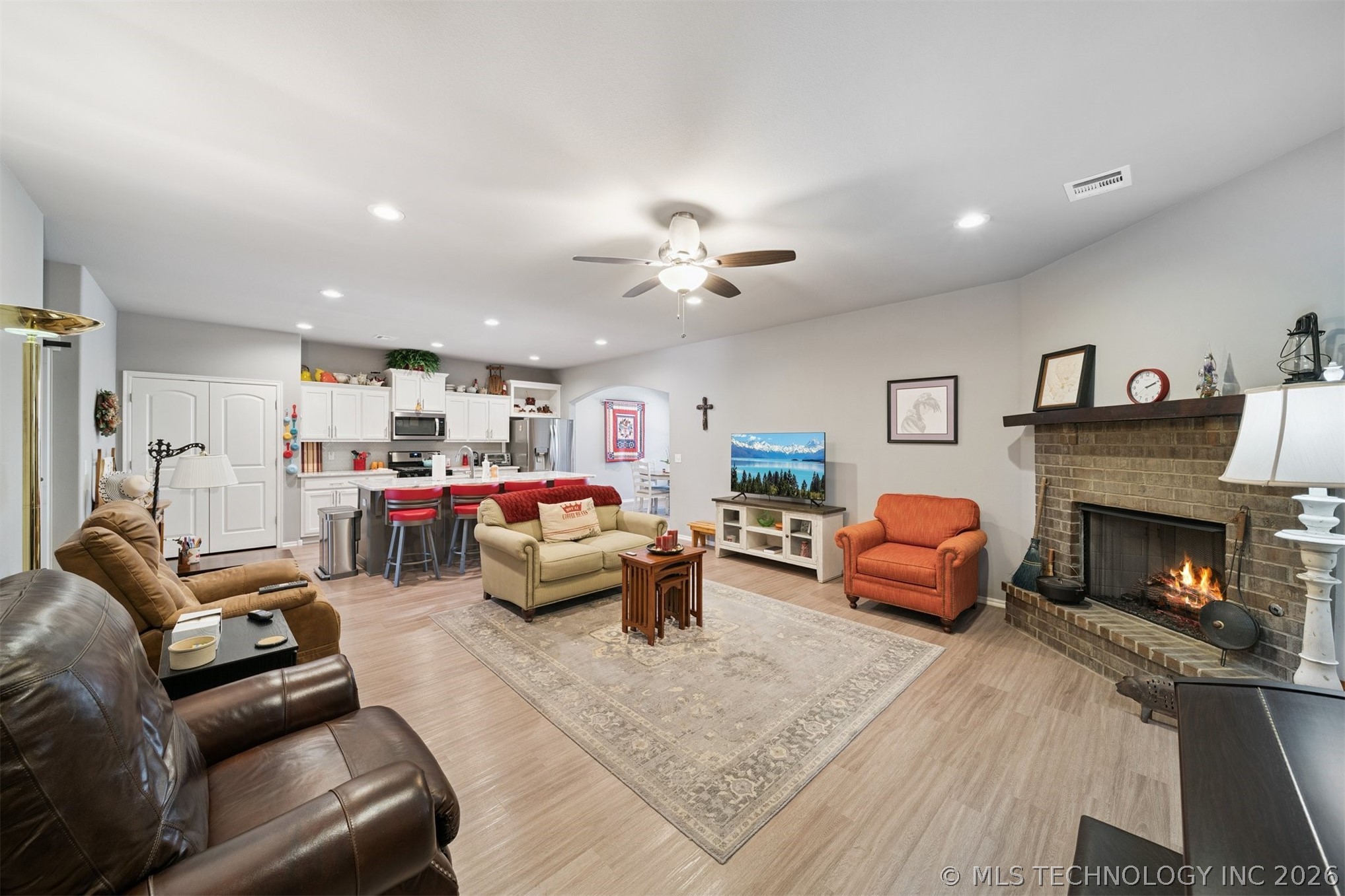 7509 S Walnut Avenue Property Photo 19