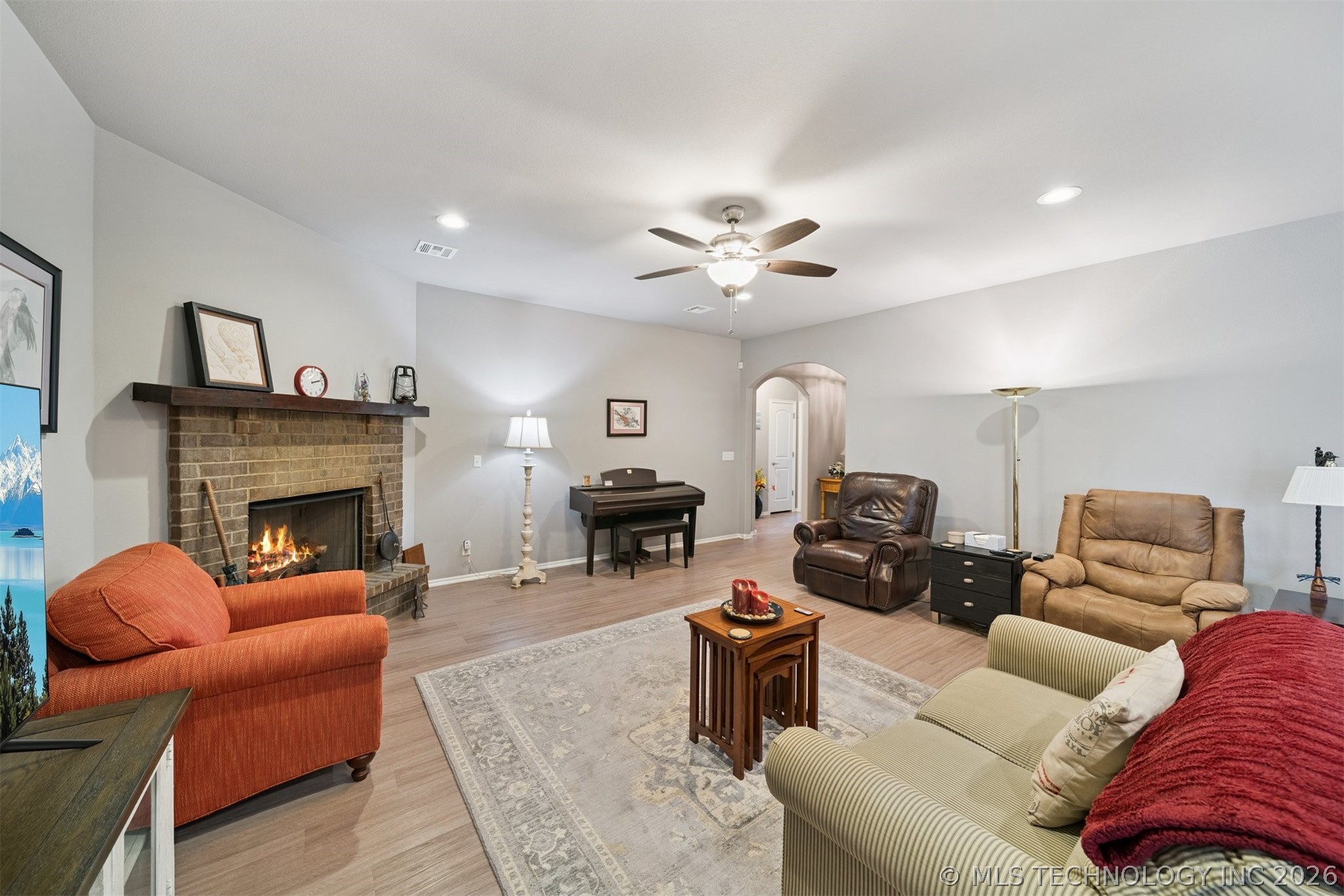 7509 S Walnut Avenue Property Photo 22