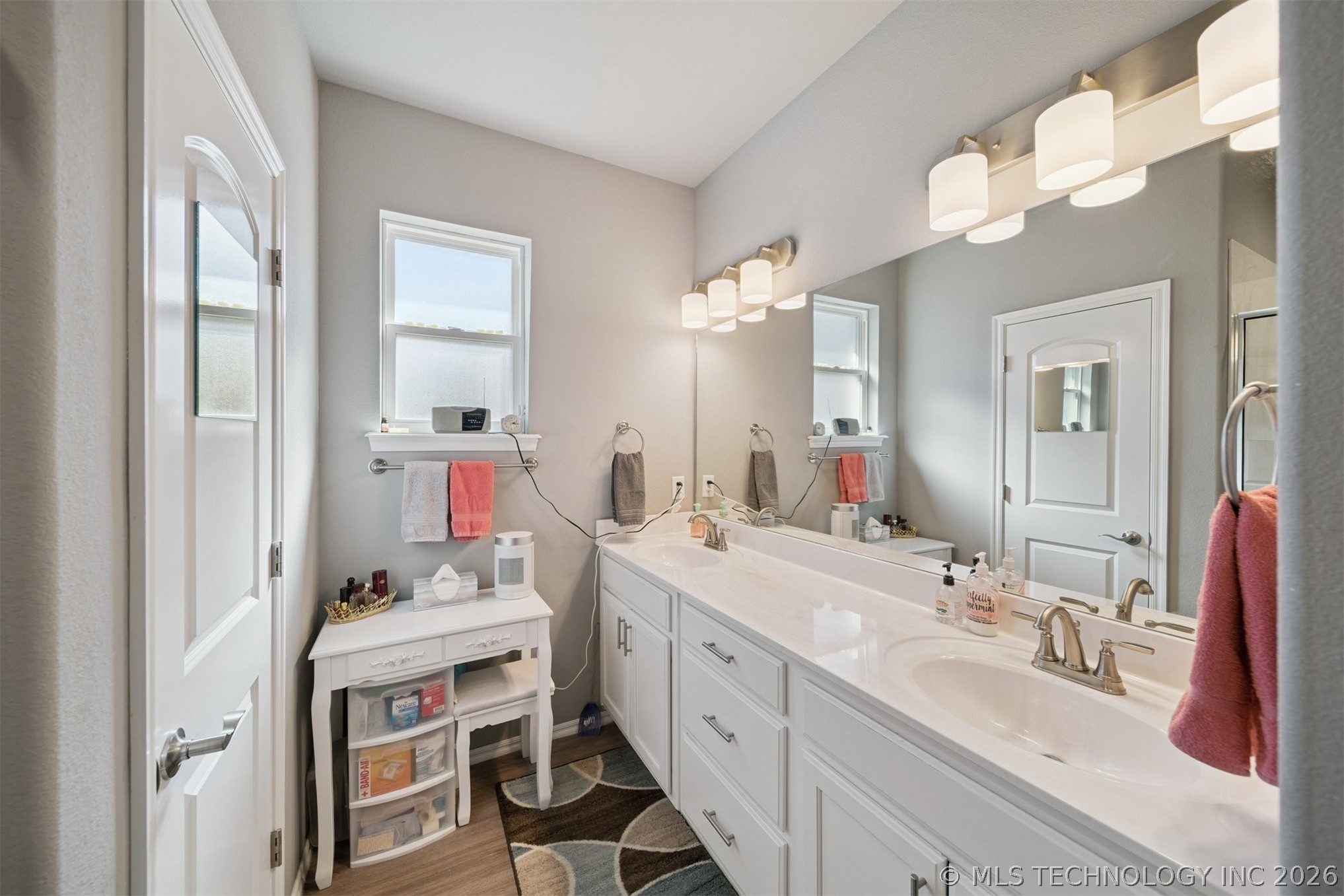 7509 S Walnut Avenue Property Photo 32