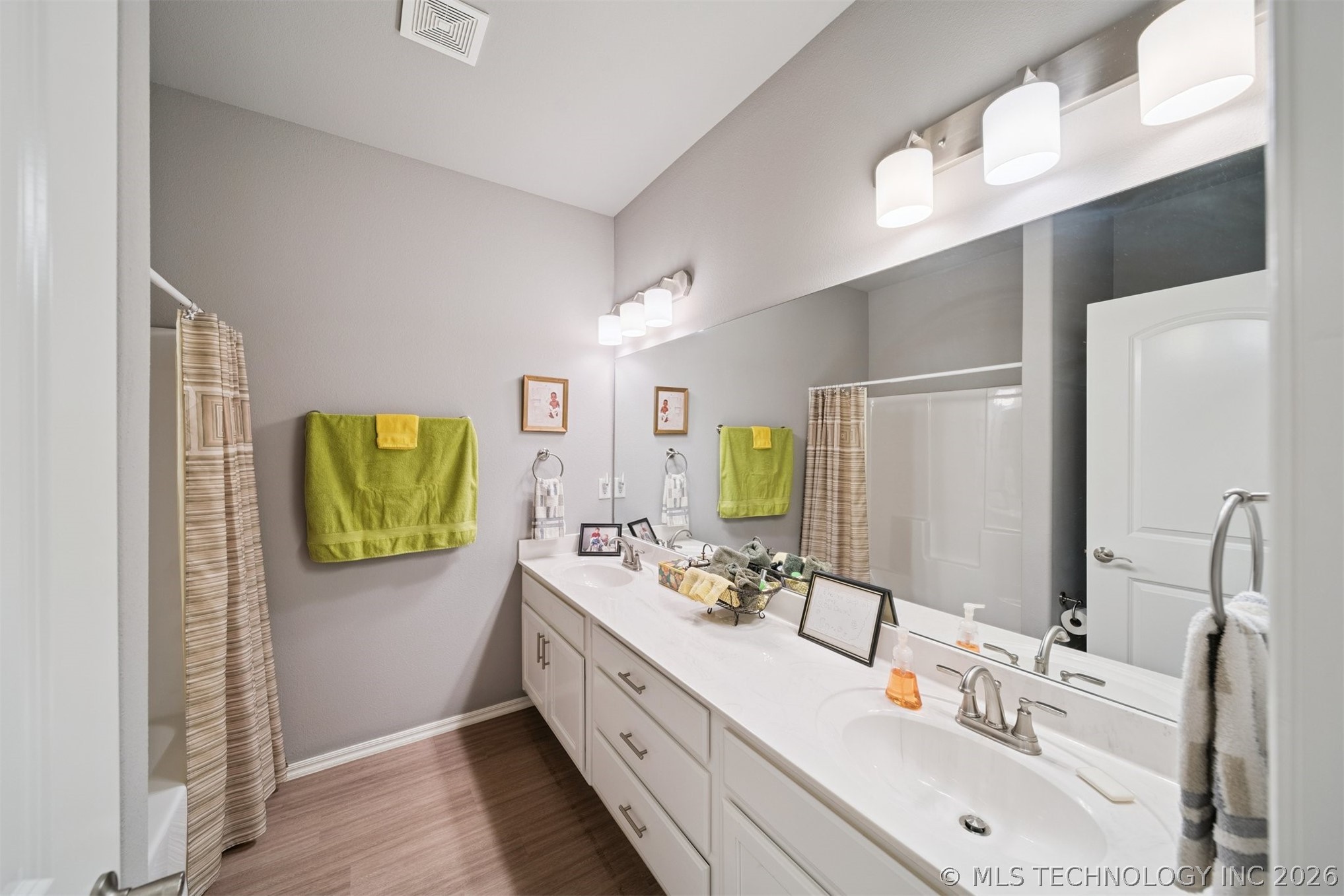 7509 S Walnut Avenue Property Photo 37