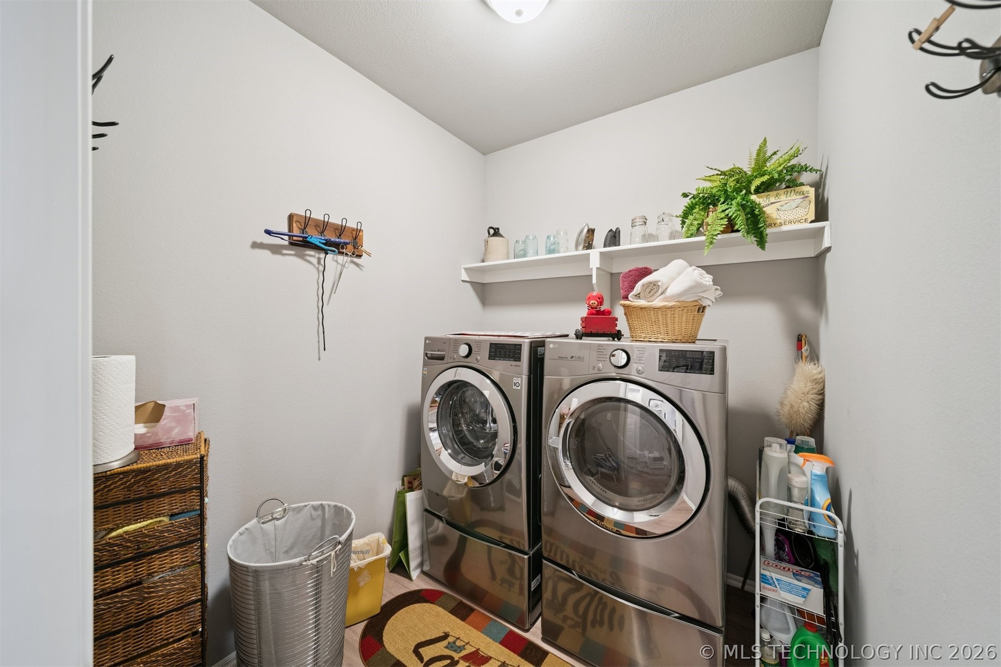 7509 S Walnut Avenue Property Photo 40