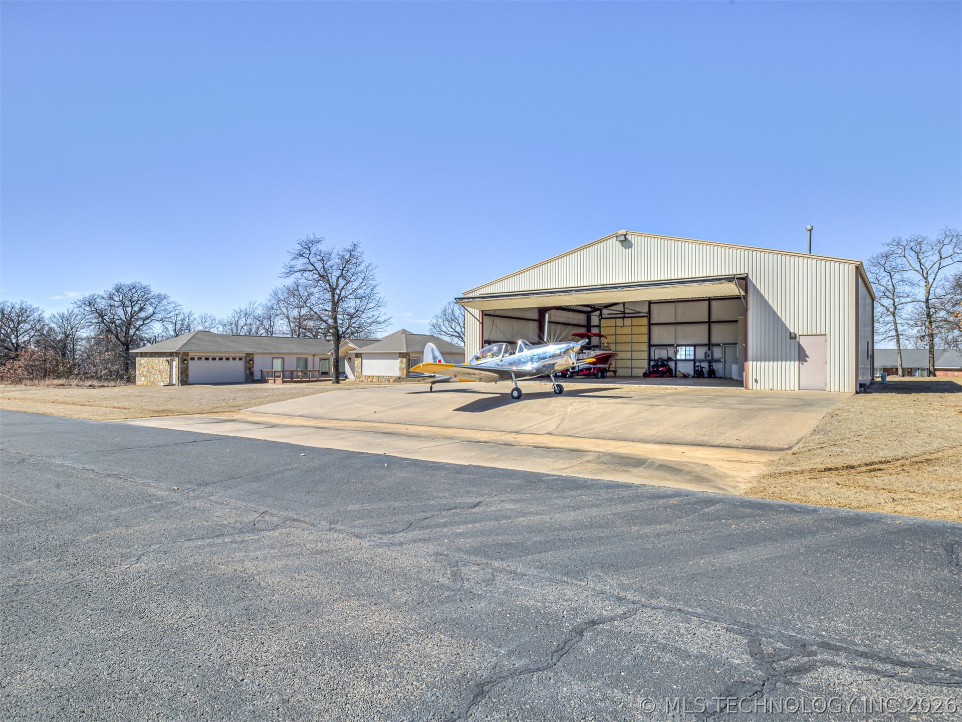 36375 S Wilderness Lane Property Photo 1