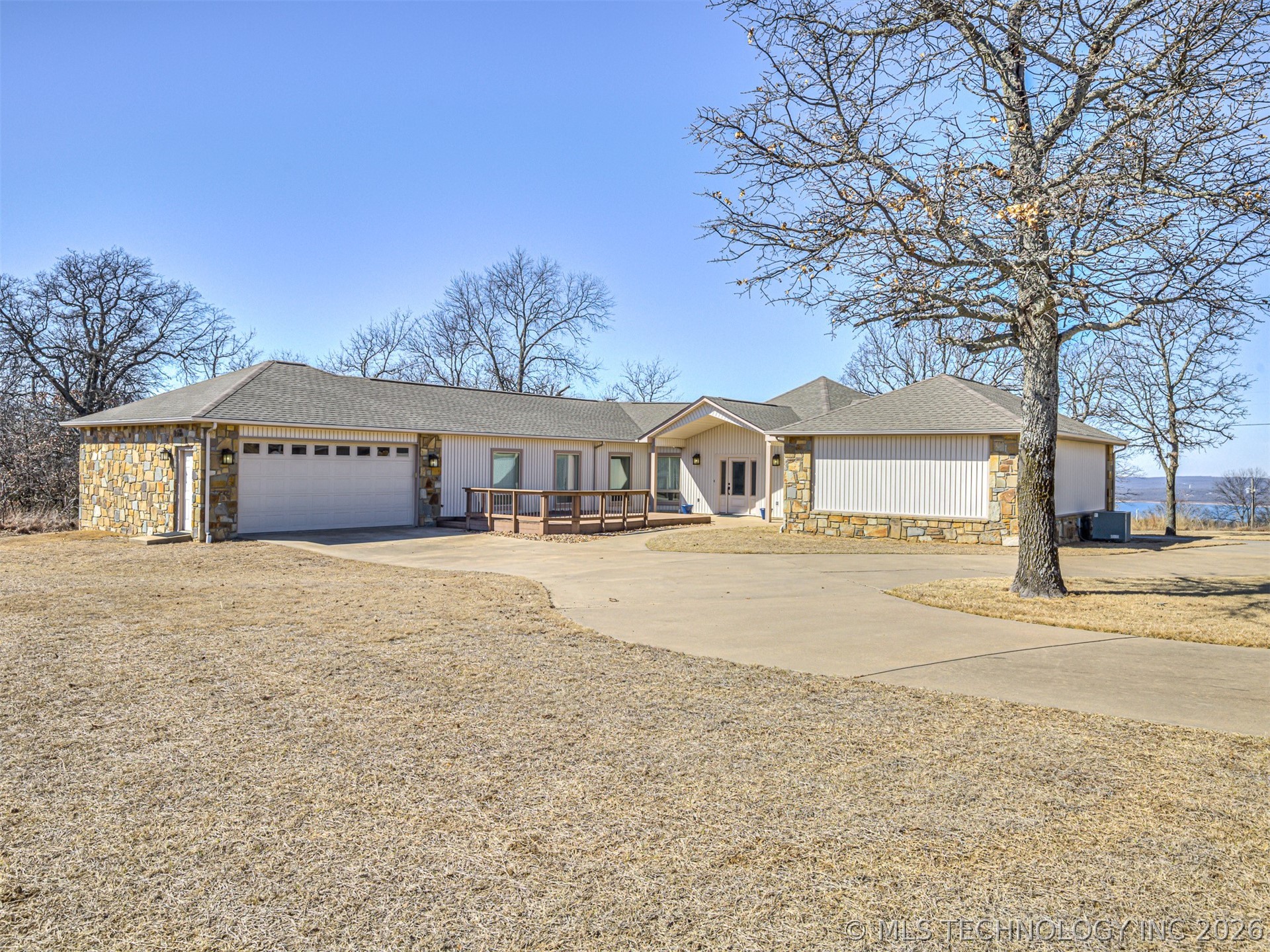36375 S Wilderness Lane Property Photo 2