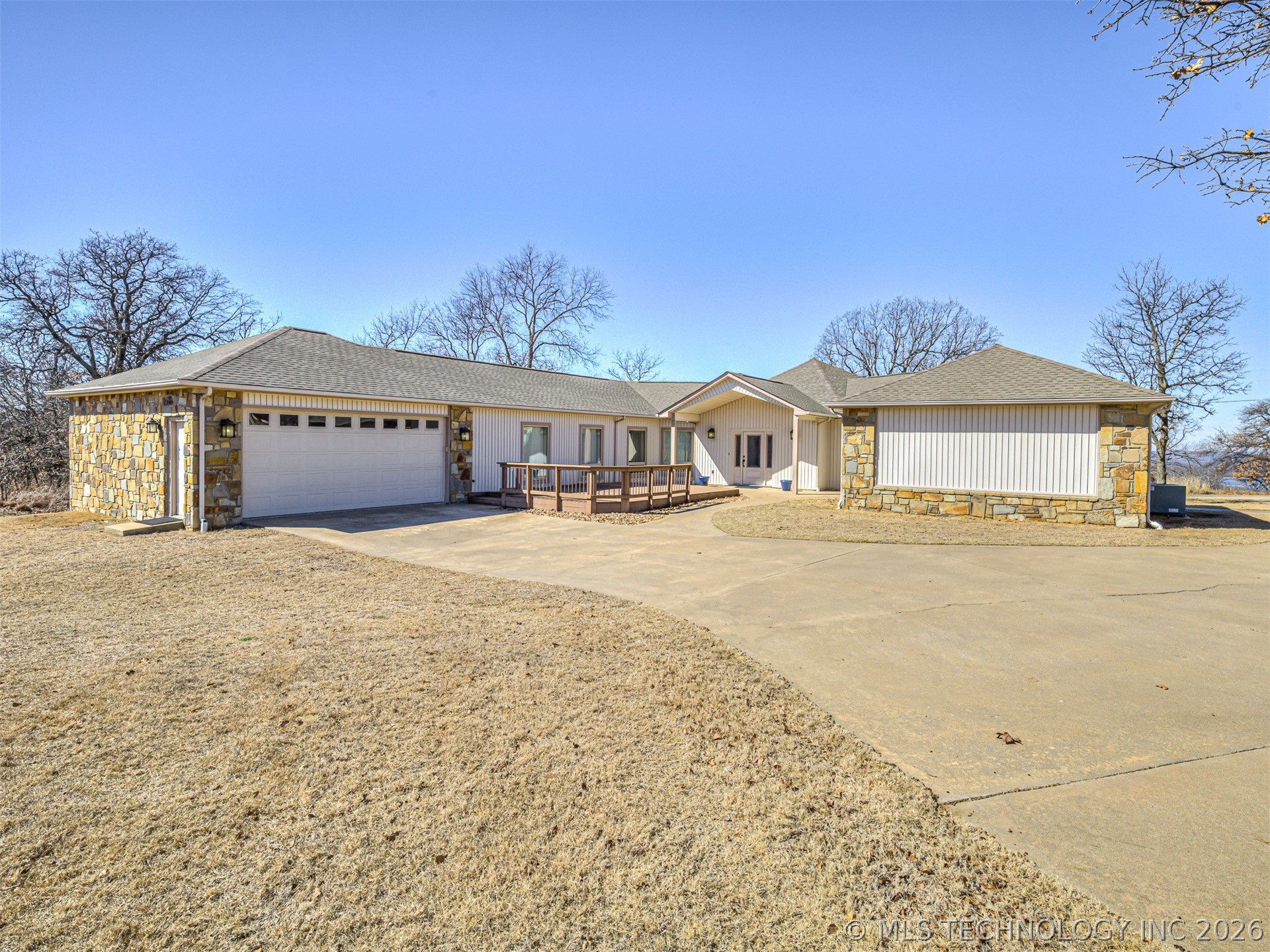 36375 S Wilderness Lane Property Photo 3