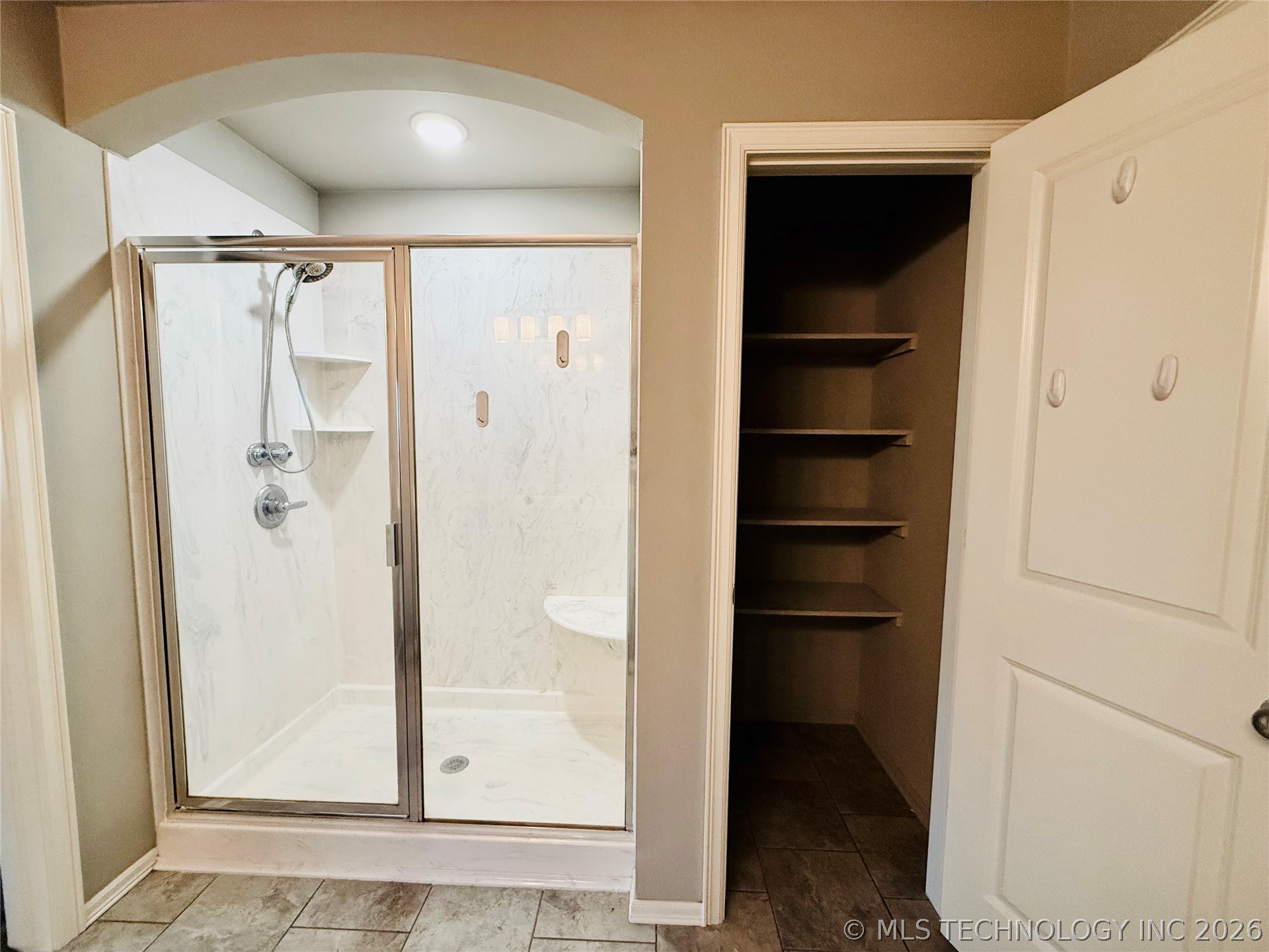 7201 S Joshua Avenue Property Photo 7
