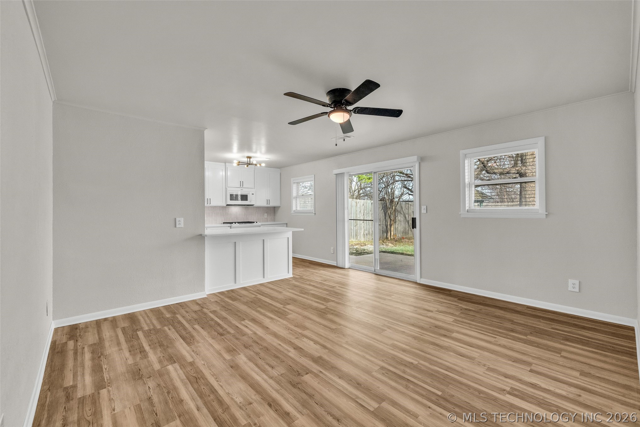 3009 S Elm Avenue Property Photo 13