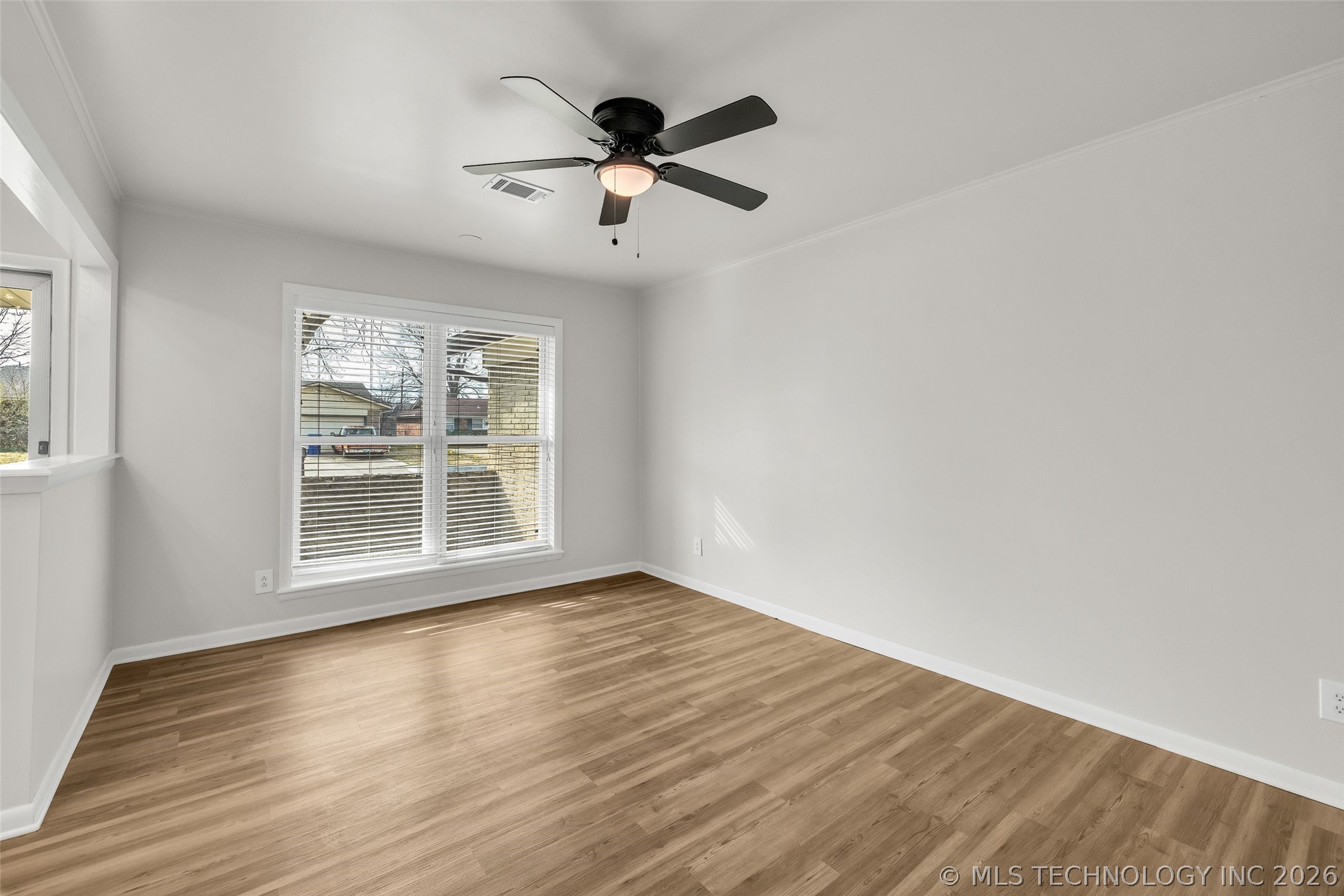 3009 S Elm Avenue Property Photo 16