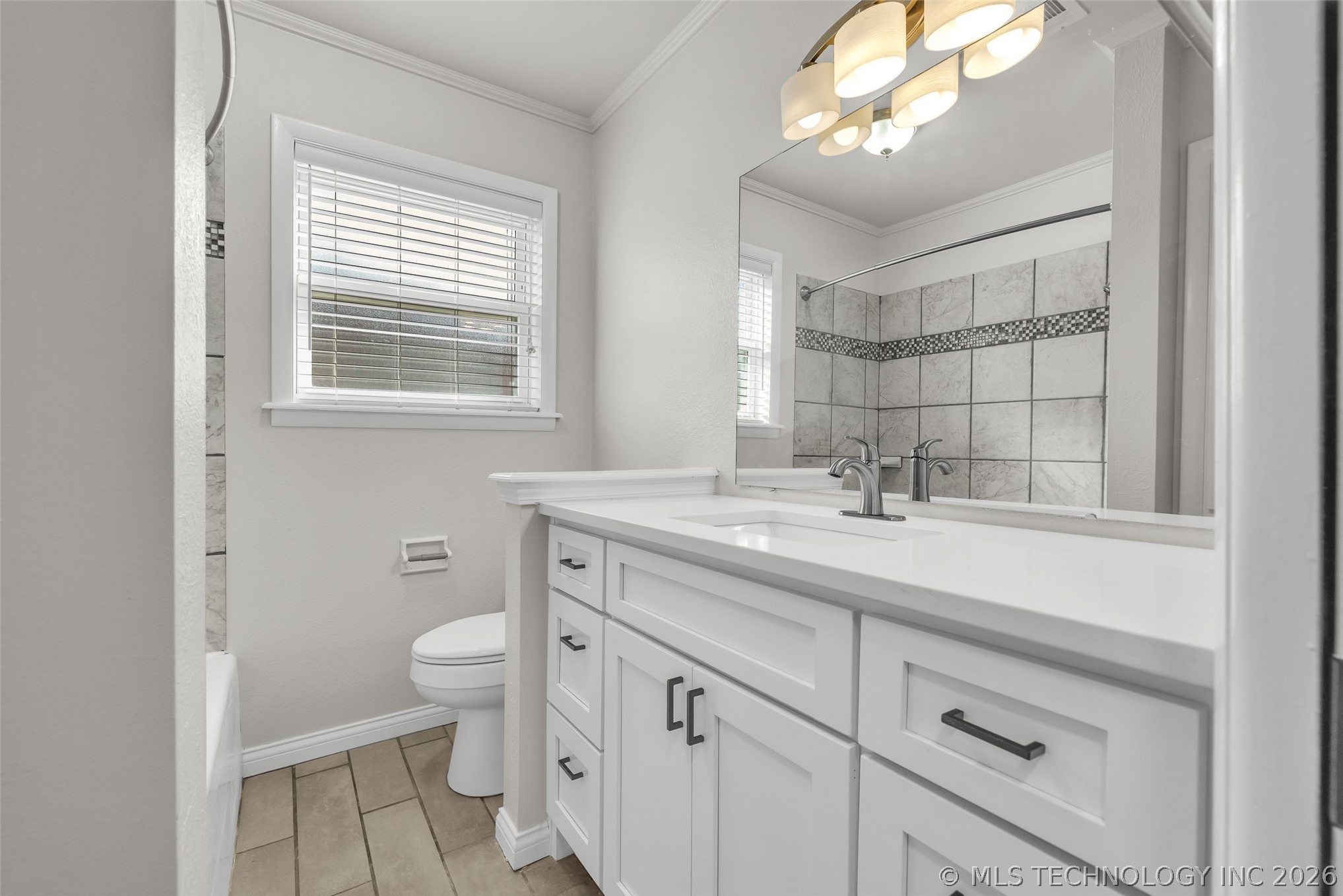 3009 S Elm Avenue Property Photo 21