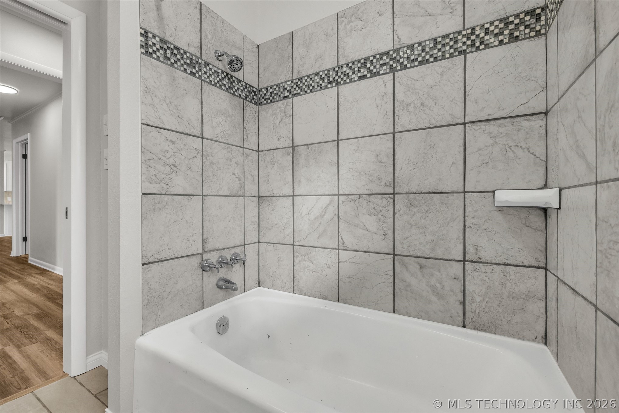 3009 S Elm Avenue Property Photo 22