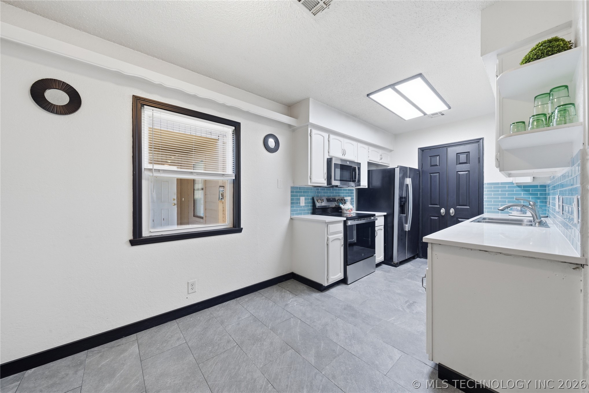 1526 E 67th Court Property Photo 10