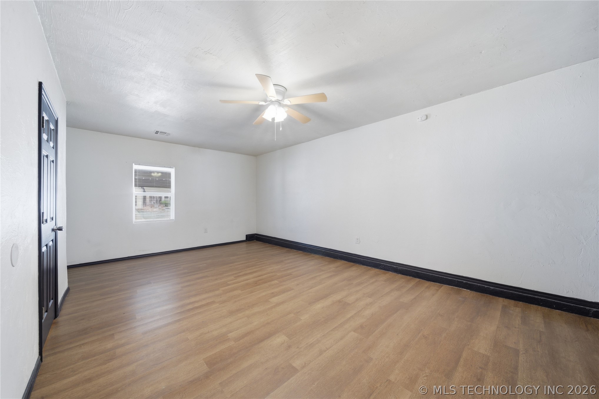 1526 E 67th Court Property Photo 15