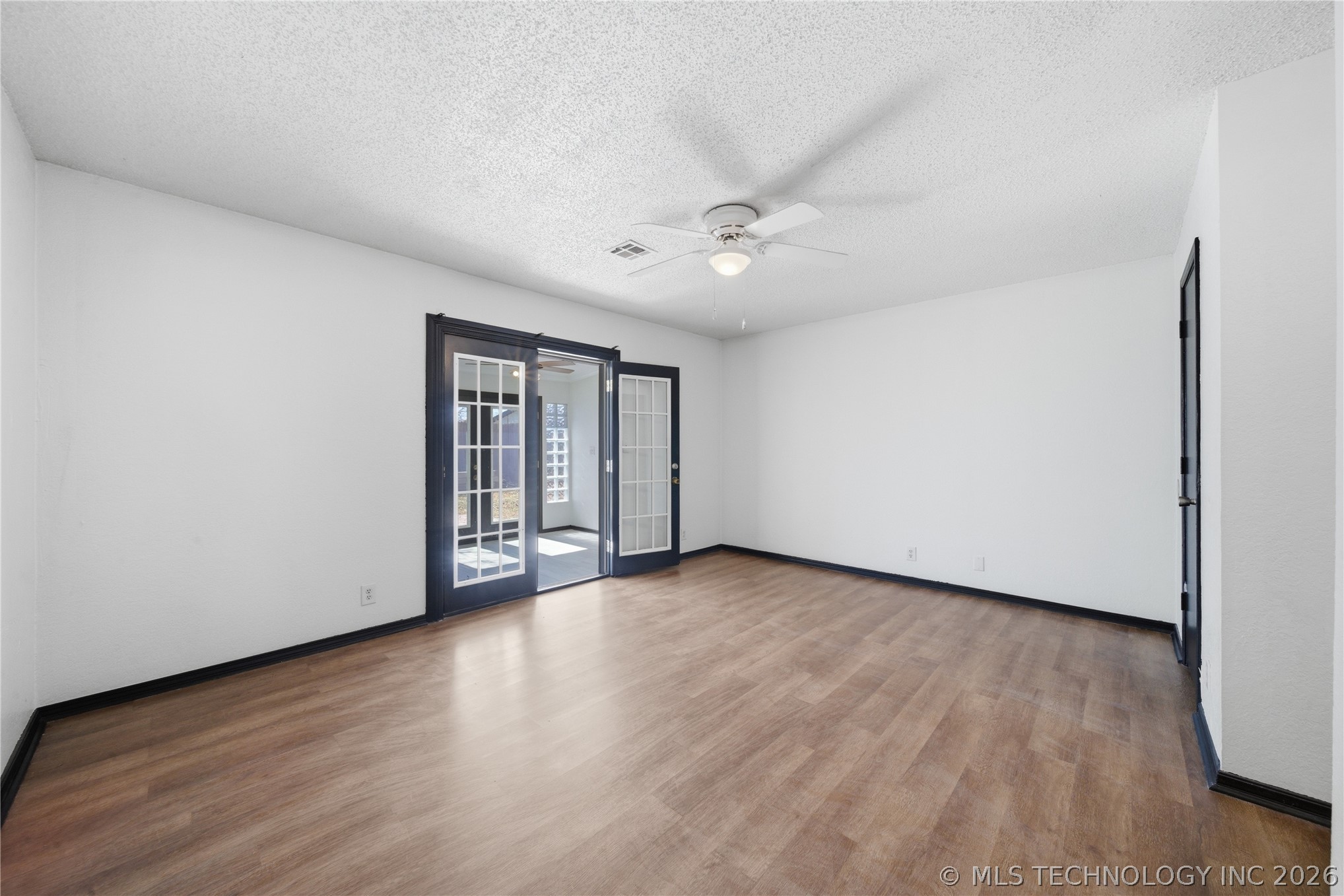 1526 E 67th Court Property Photo 19