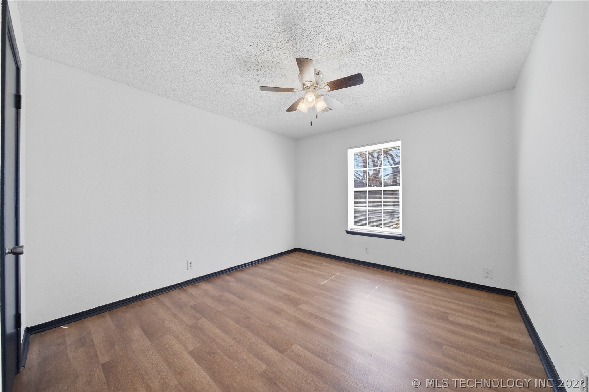 1526 E 67th Court Property Photo 25