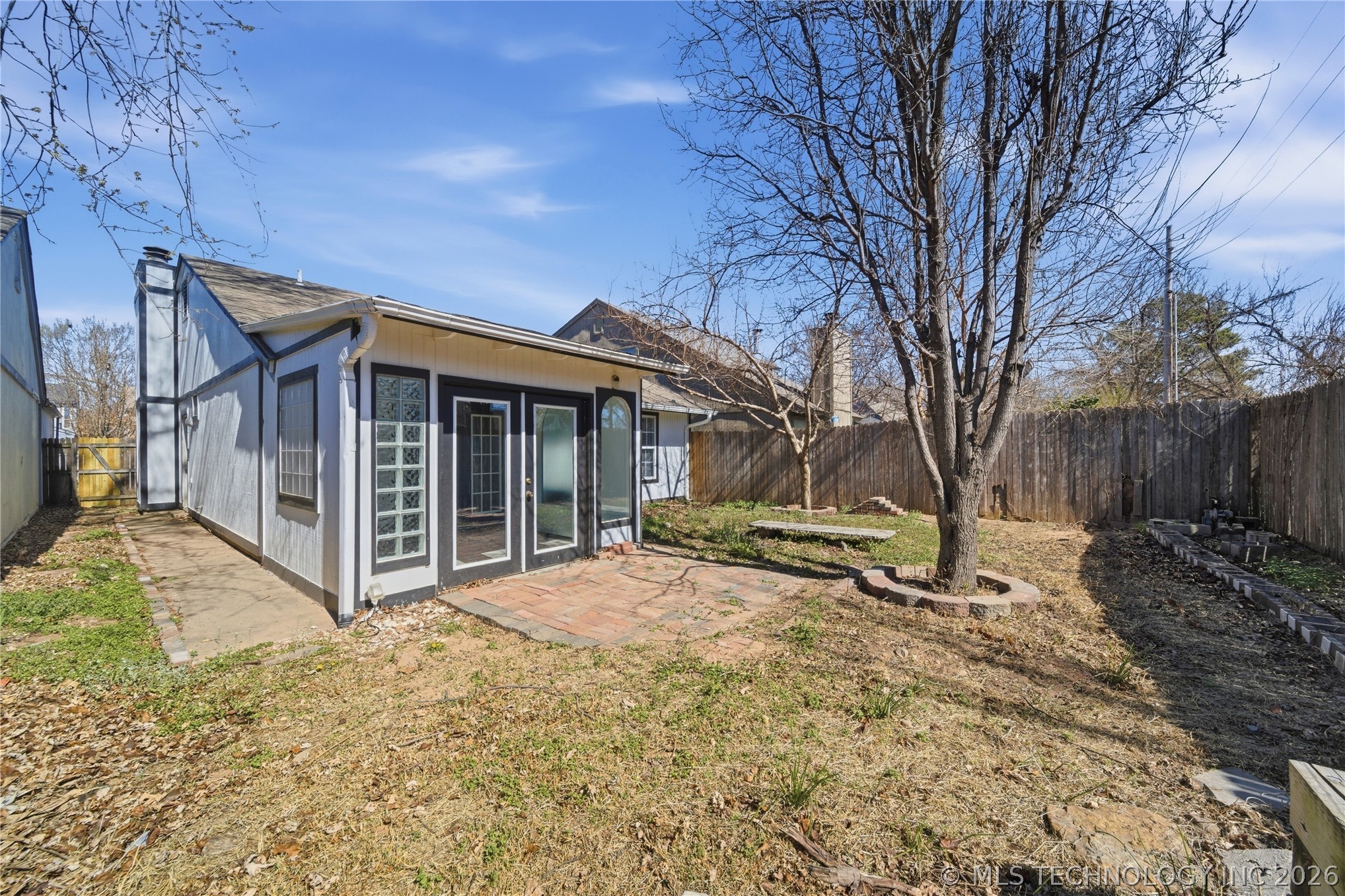 1526 E 67th Court Property Photo 26