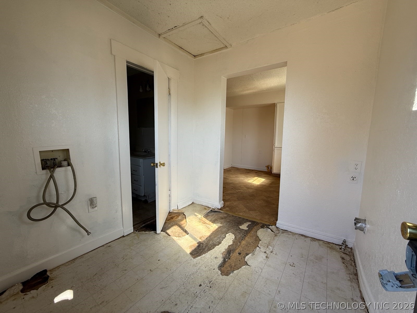 148 N Union Avenue Property Photo 4