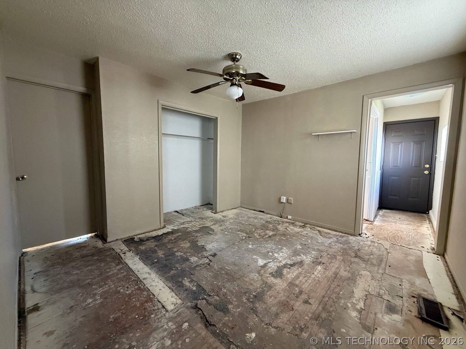 148 N Union Avenue Property Photo 9