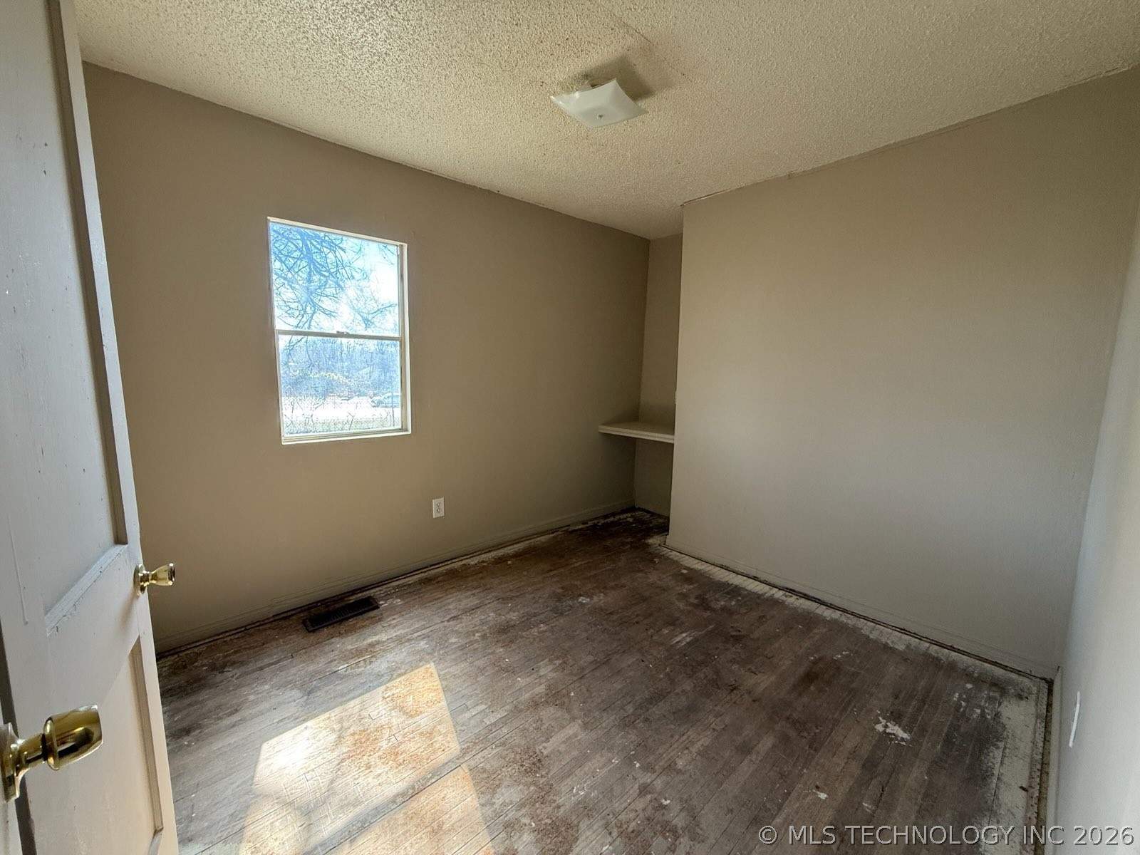 148 N Union Avenue Property Photo 12