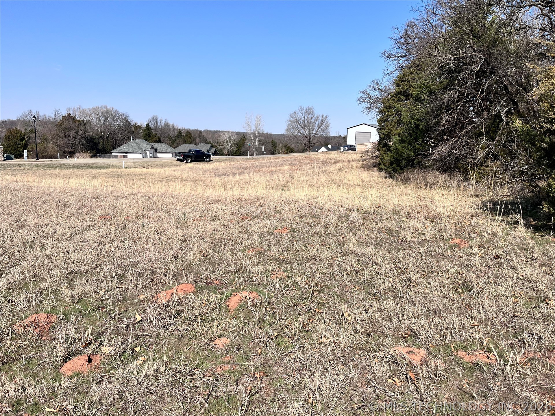 11522 S Churchhill Downs Property Photo 2