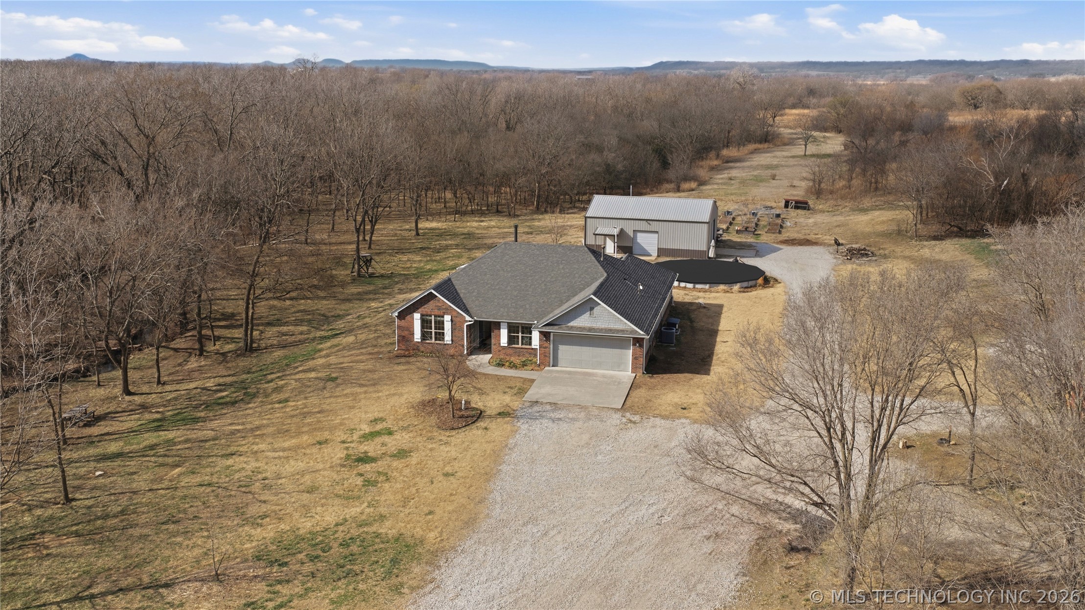 14902 E 370 Road Property Photo 2